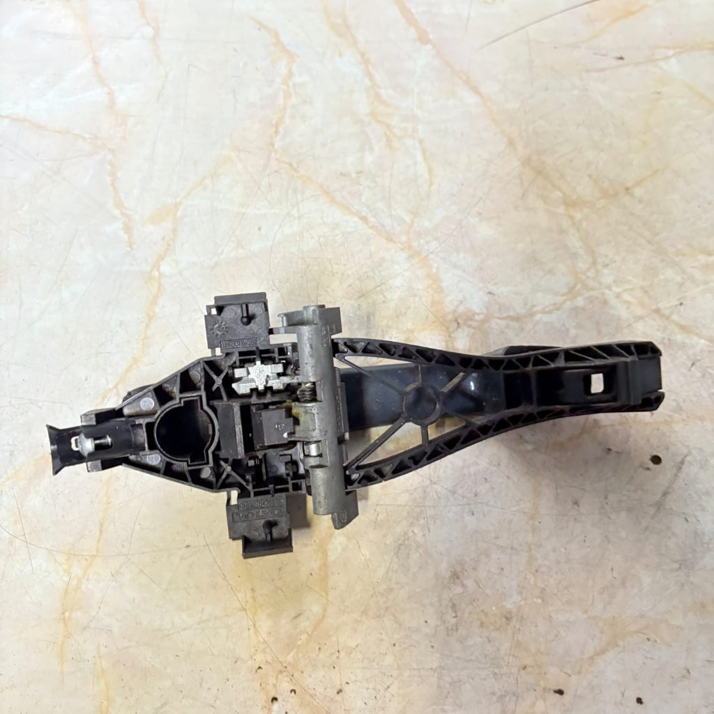 30784202 Volvo V70 III 2.5T 2009-2012 NSR Passenger Rear Exterior Door Handle