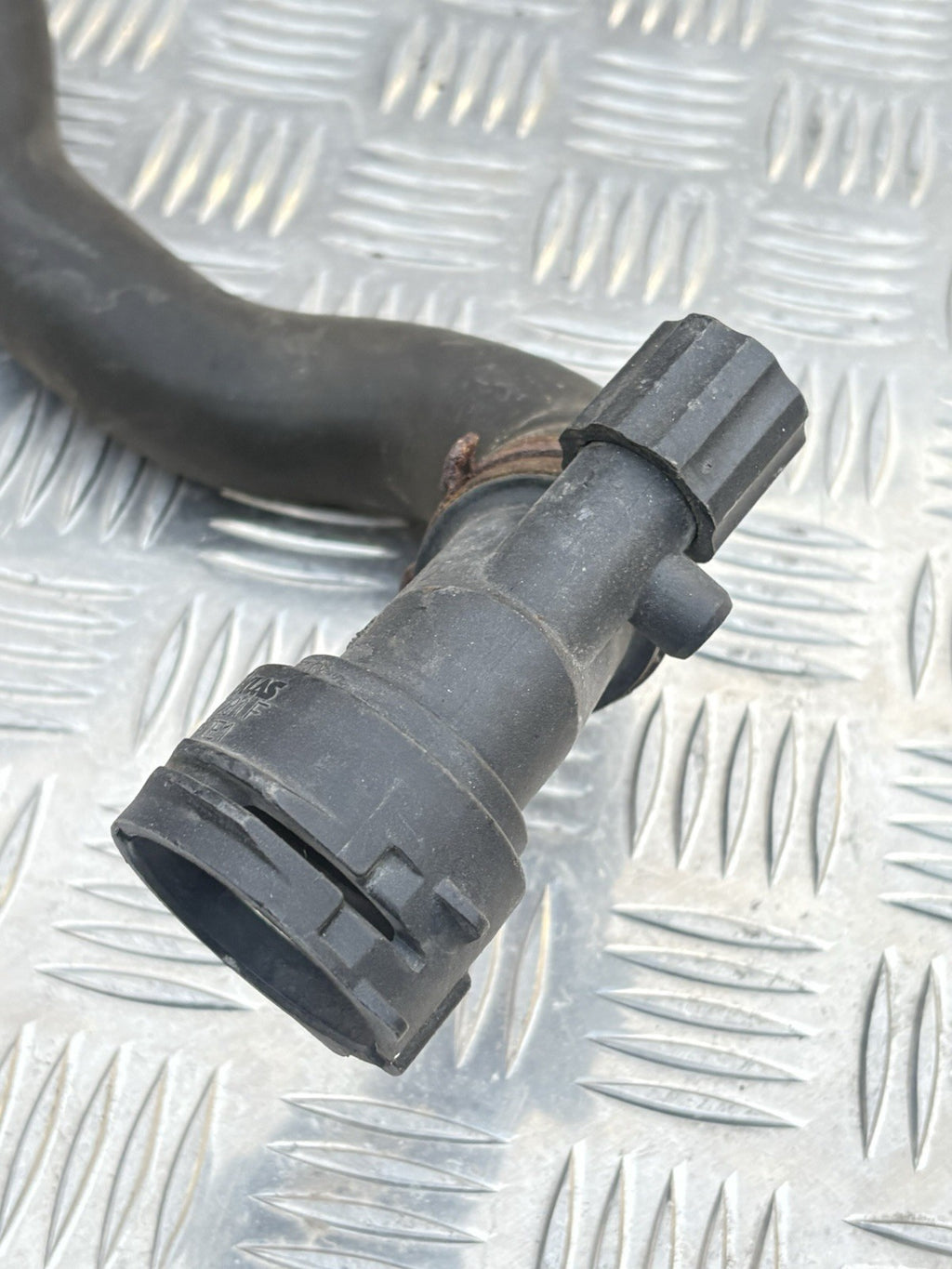 VW POLO MK4 2005-2009 1.4 PETROL BUD RADIATOR LOWER HOSE PIPE 6Q0122051CK