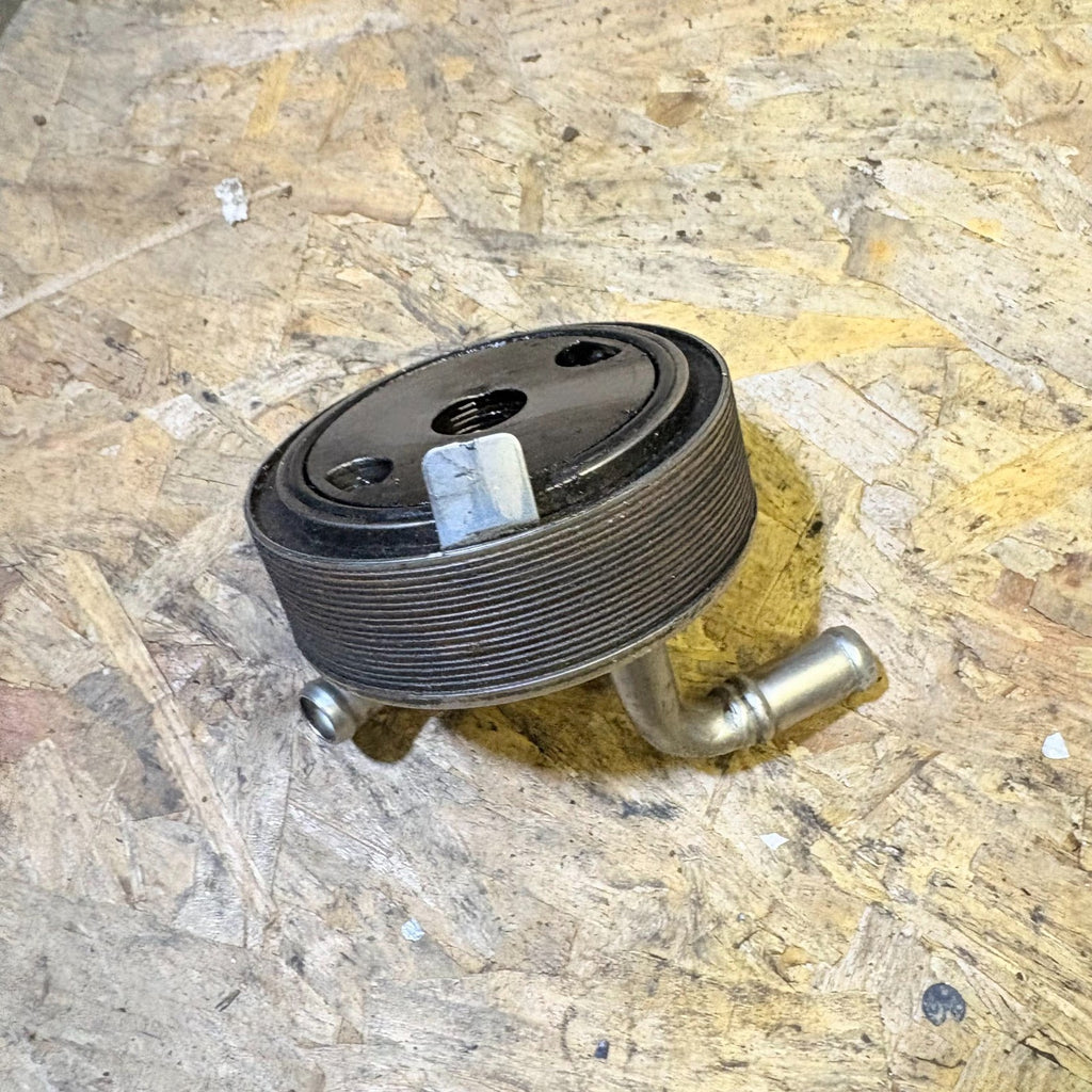 Toyota RAV4 Avensis Corolla 2.0 D-4D Oil Cooler 2001-2005 15710-27011