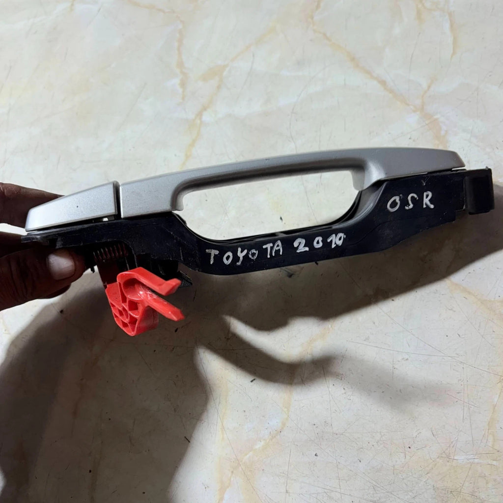 TOYOTA EXTERIOR DOOR HANDLE REAR RIGHT SIDE