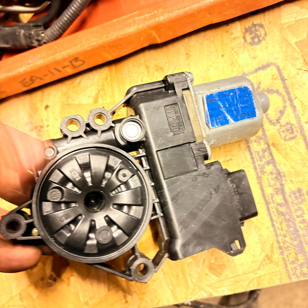 HYUNDAI I40 2017 WINDOW MOTOR REGULATOR REAR LEFT PASSENGER SIDE 834503Z010