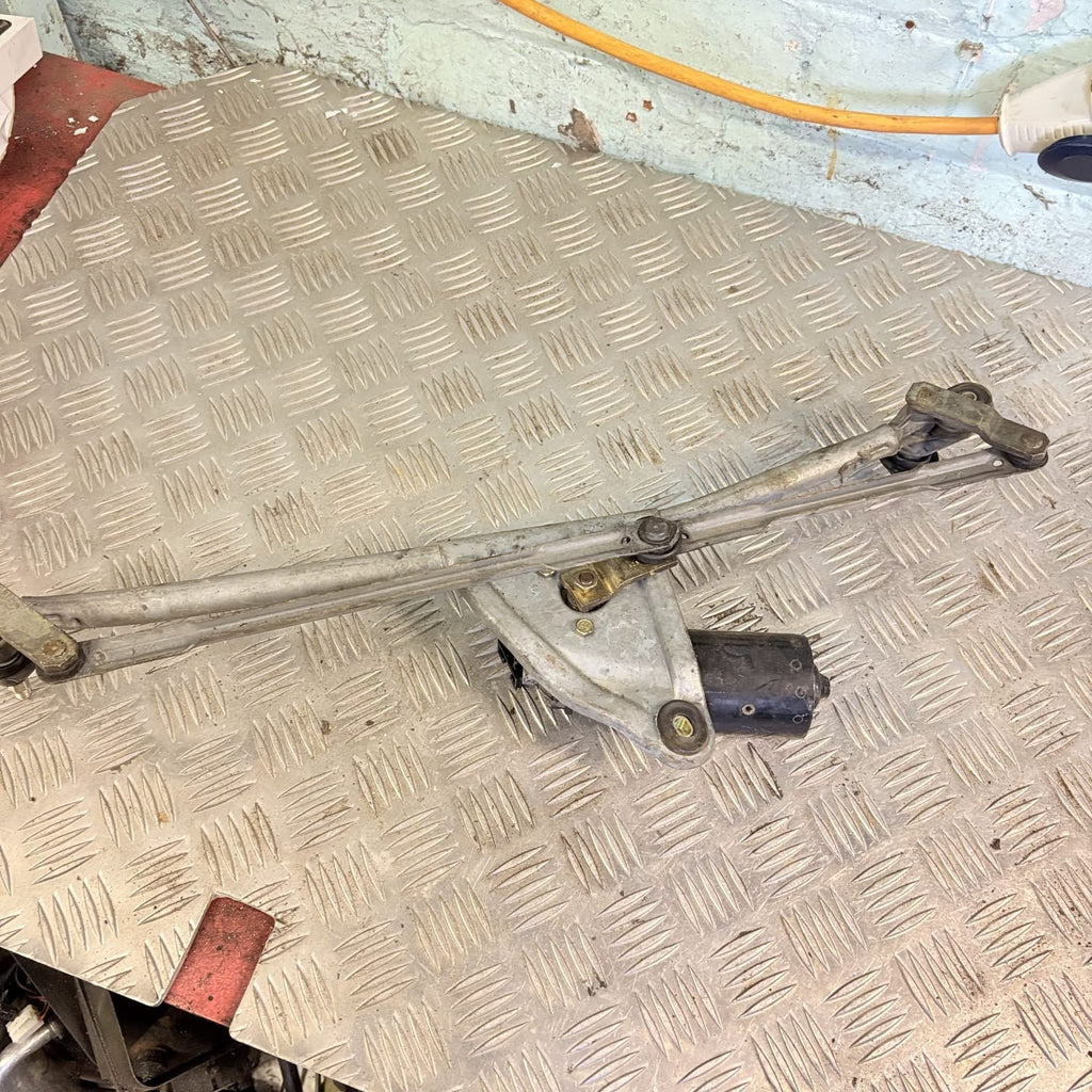 Rover 75 MG ZT 2002 Front Wiper Motor with Linkage: 0390241358