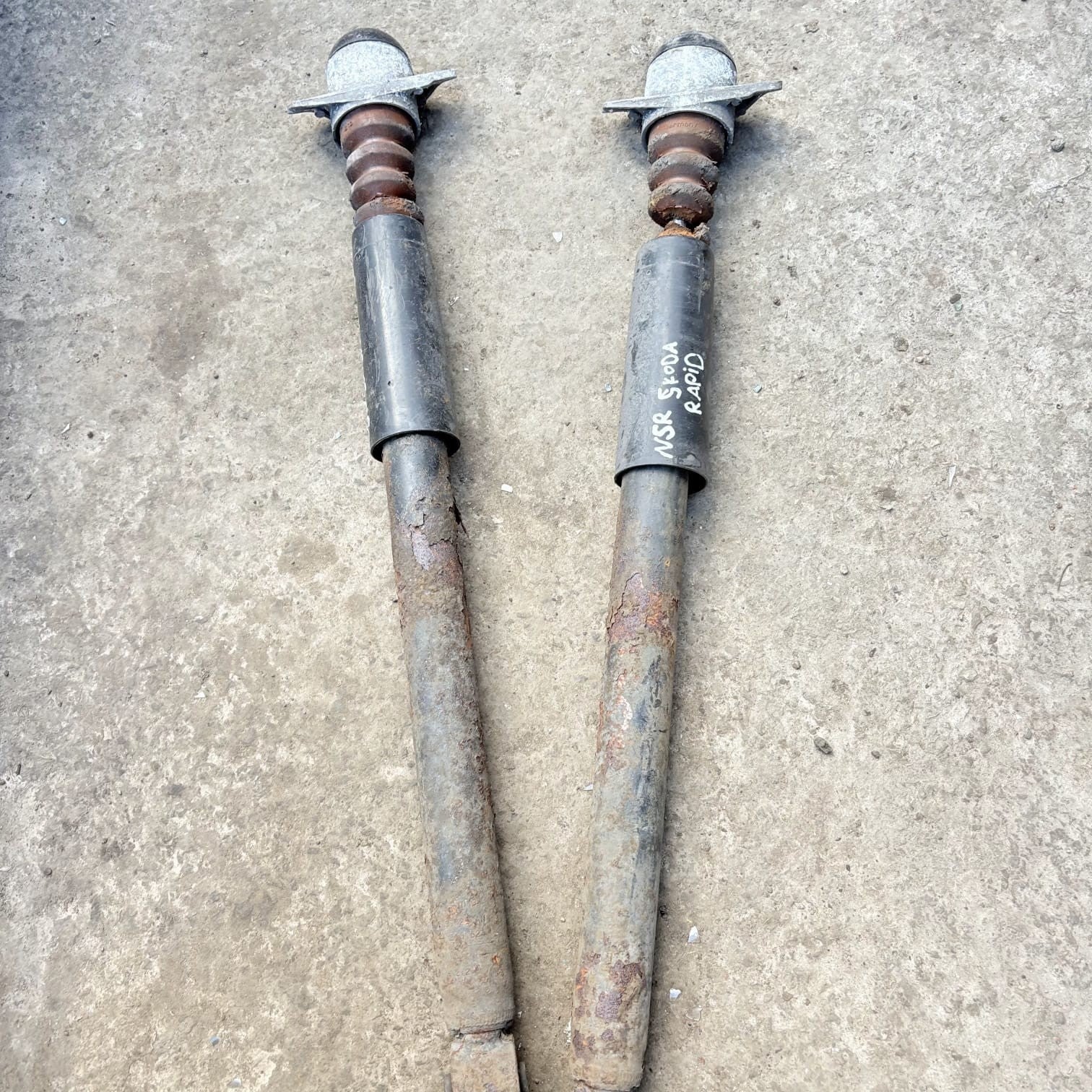 Skoda Rapid 1.6 TDI 2012-2019 Rear Shock Absorbers Pair OSR NSR 6R0513425