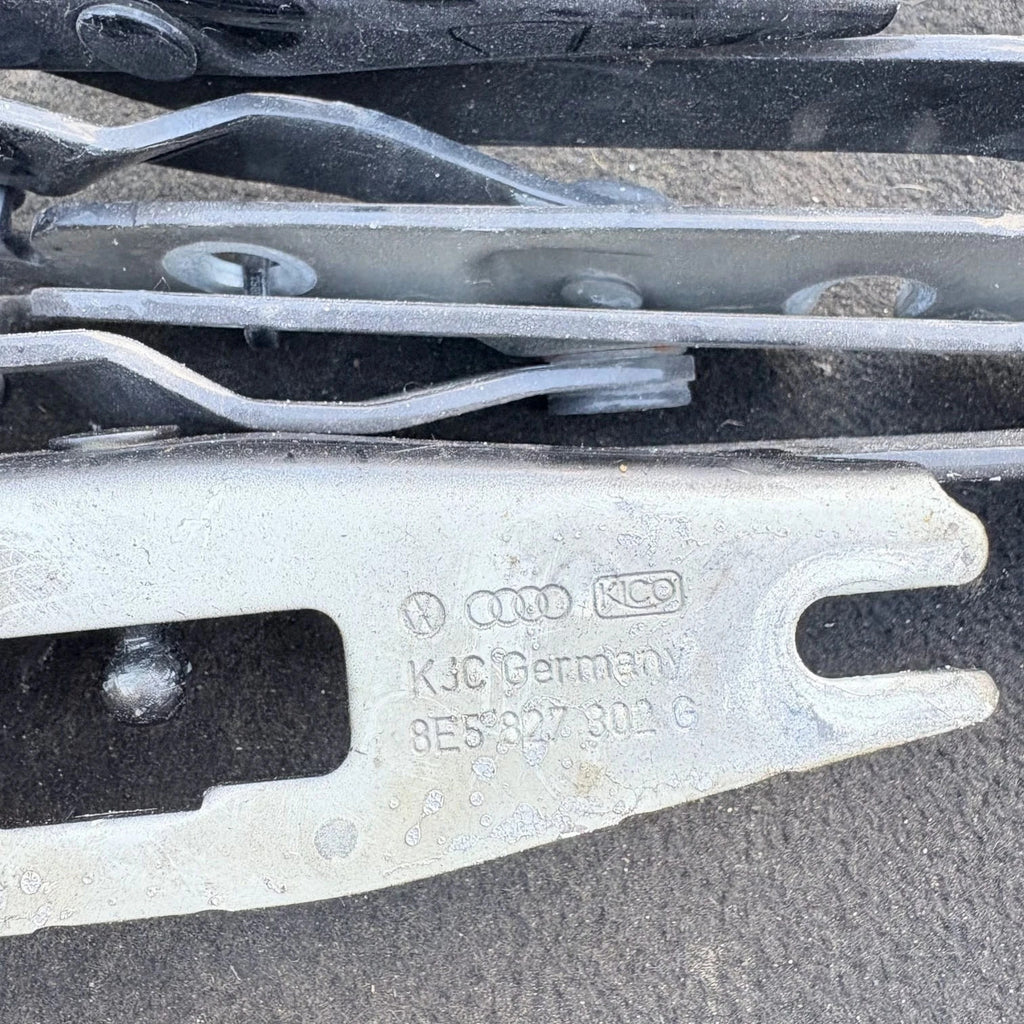 Audi A4 B6/B7 2002-08 Seat Exeo 2009-14 Rear Boot Lid Hinge Pair 8E5827301G/302G