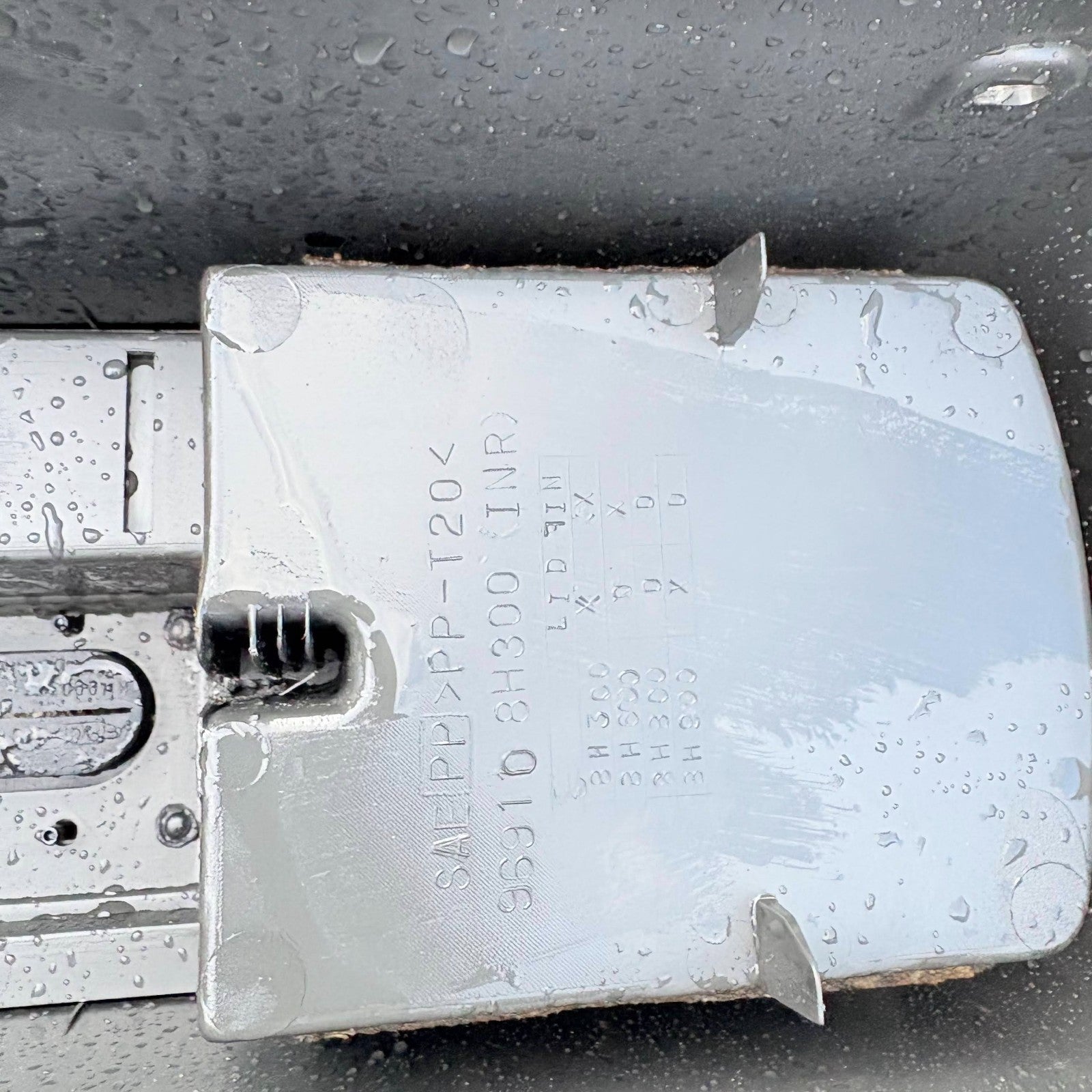 NISSAN X-TRAIL 2002-2005 Centre Console 96910-8H300