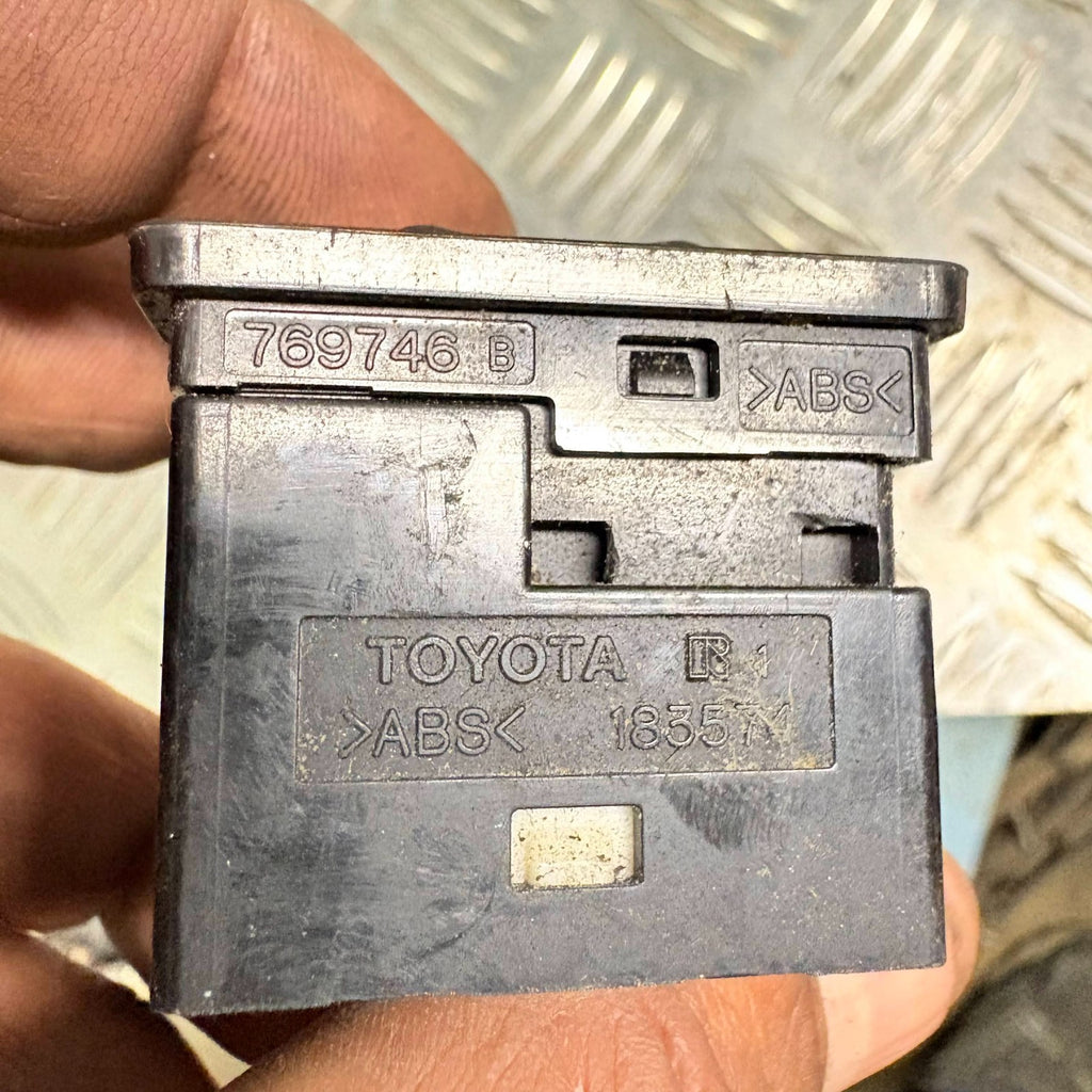 TOYOTA RAV 4 2004 WING MIRROR CONTROL SWITCH BUTTON ADJUSTER 769746B