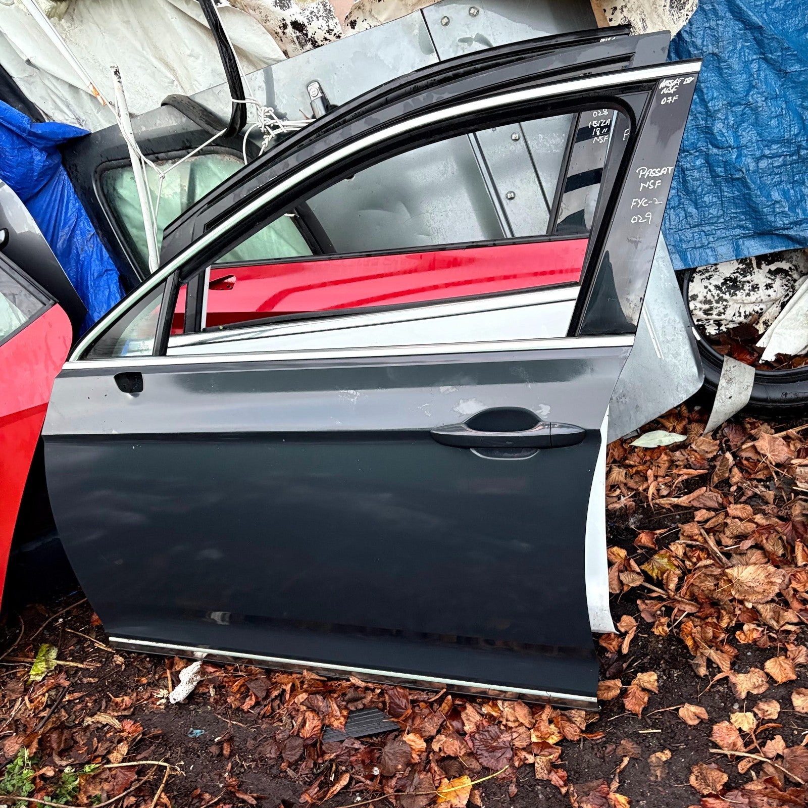 VOLKSWAGEN PASSAT B8 ESTATE PASSENGER SIDE FRONT BARE DOOR