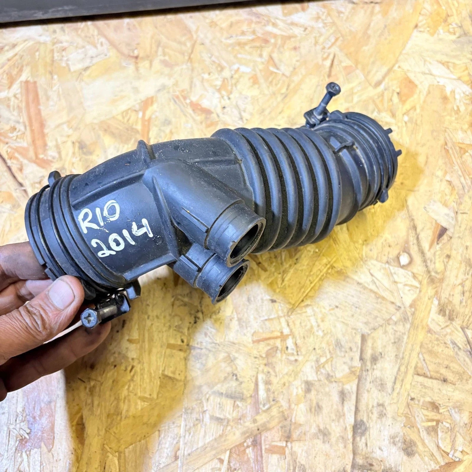 Kia Rio 2011-2017 Air Intake Hose Pipe (Airbox to Throttle) 28140-1W060 UB/QB