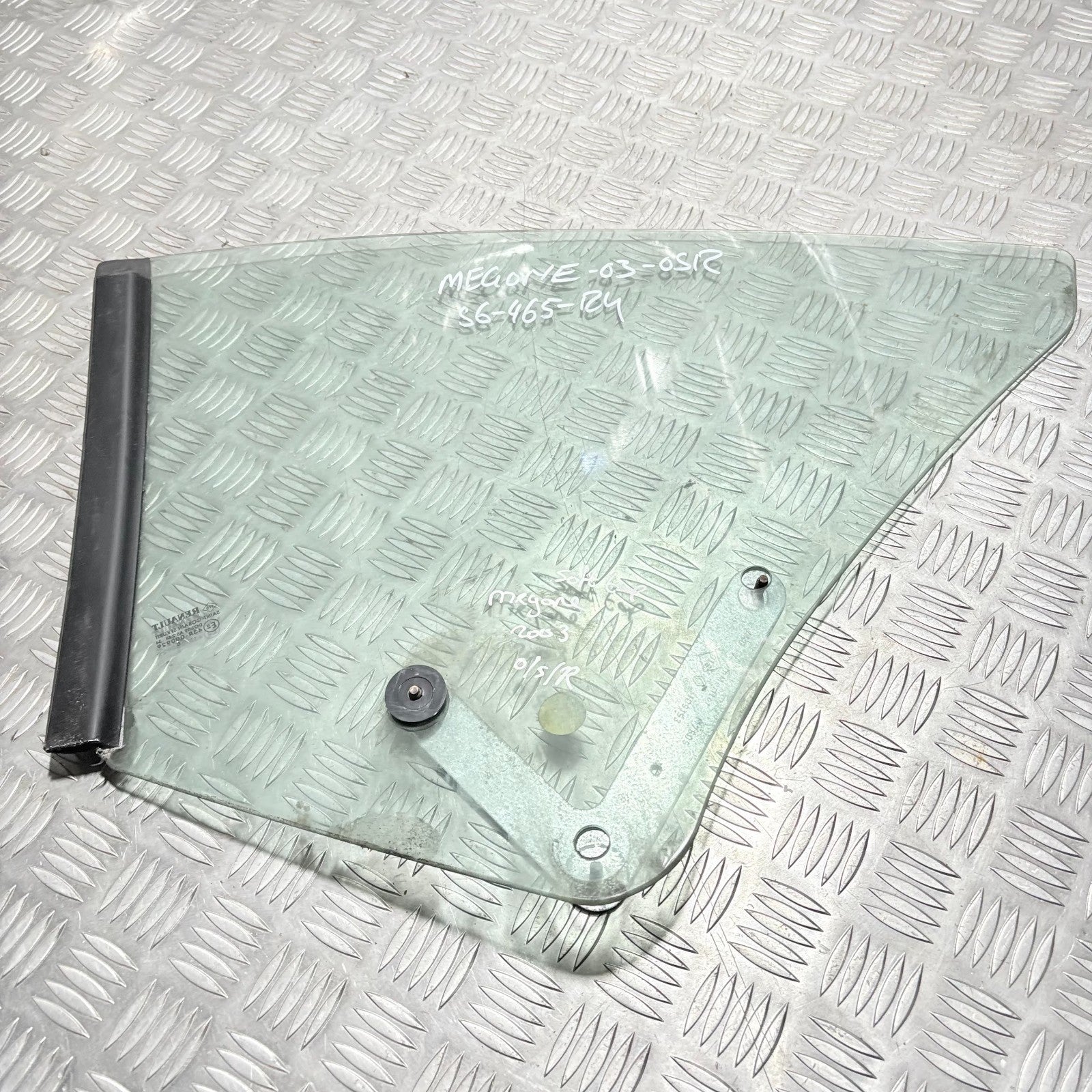 Renault Megane CONVERTIBLE Mk2 03-09 5 Door Rear Right OSR Door Window Glass
