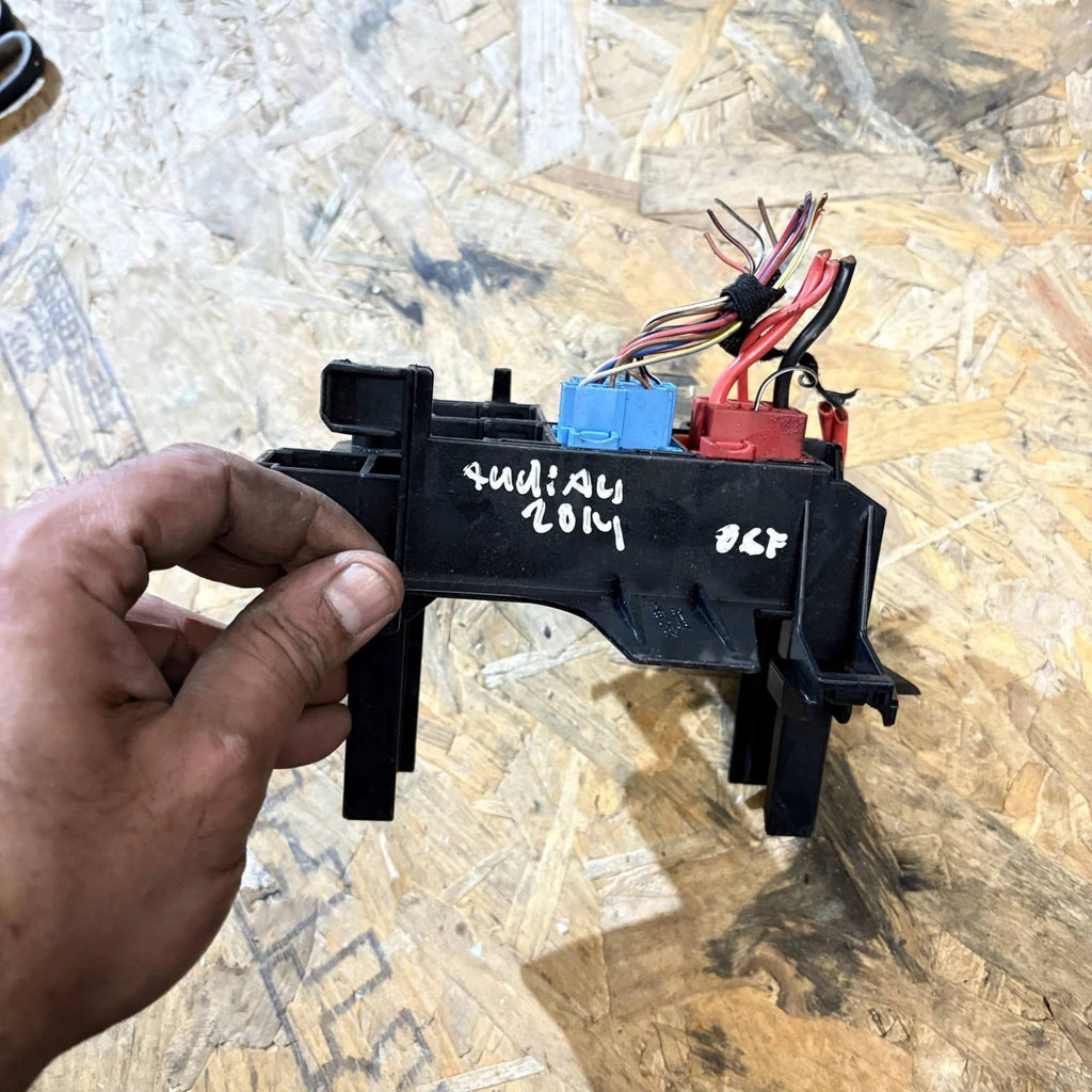 Audi A4 S4 B8 2008-2012 Engine Bay Fuse Box Relay Plate 8K1937503A