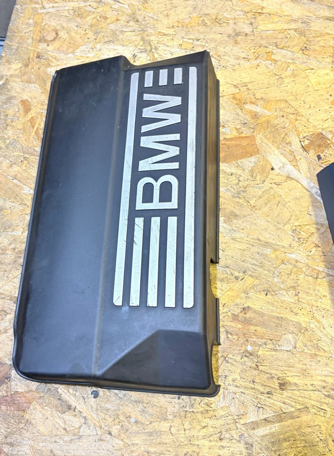 BMW 1 SERIES 116M 2007-2012 E81 ENGINE COVER TOP COVER 62440410
