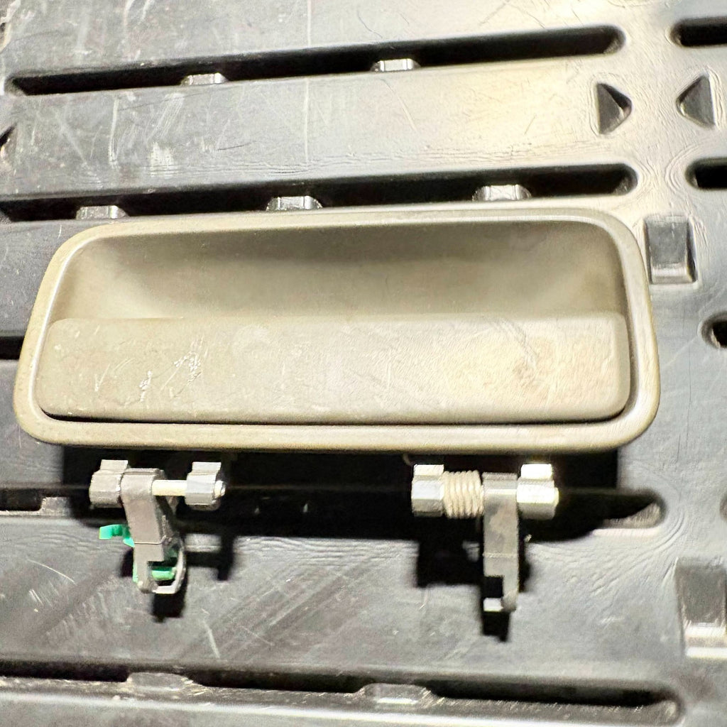 LAND ROVER FREELANDE 98-06 DOOR HANDLE REAR DRIVER RIGHT SIDE CXB101530XXX