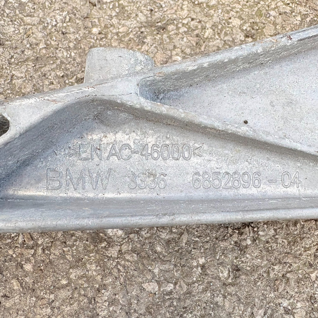 BMW Rear Differential/Diff Mount Bracket 3336 6852896