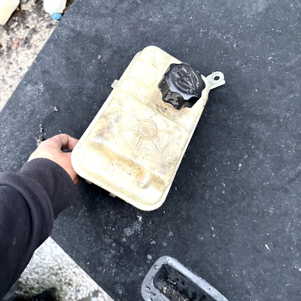 Expansion Tank coolant (RADIATOR EXPANSION TANK BOTTLE )for Ci UK1289042-26 2008