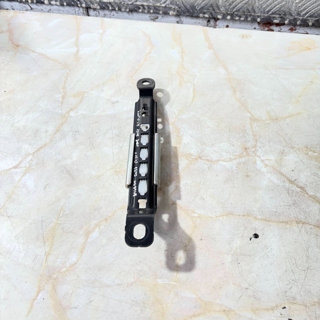 Nissan Juke F15 2010-2019 Seat Belt Height Adjuster Rail Slider B-Pillar