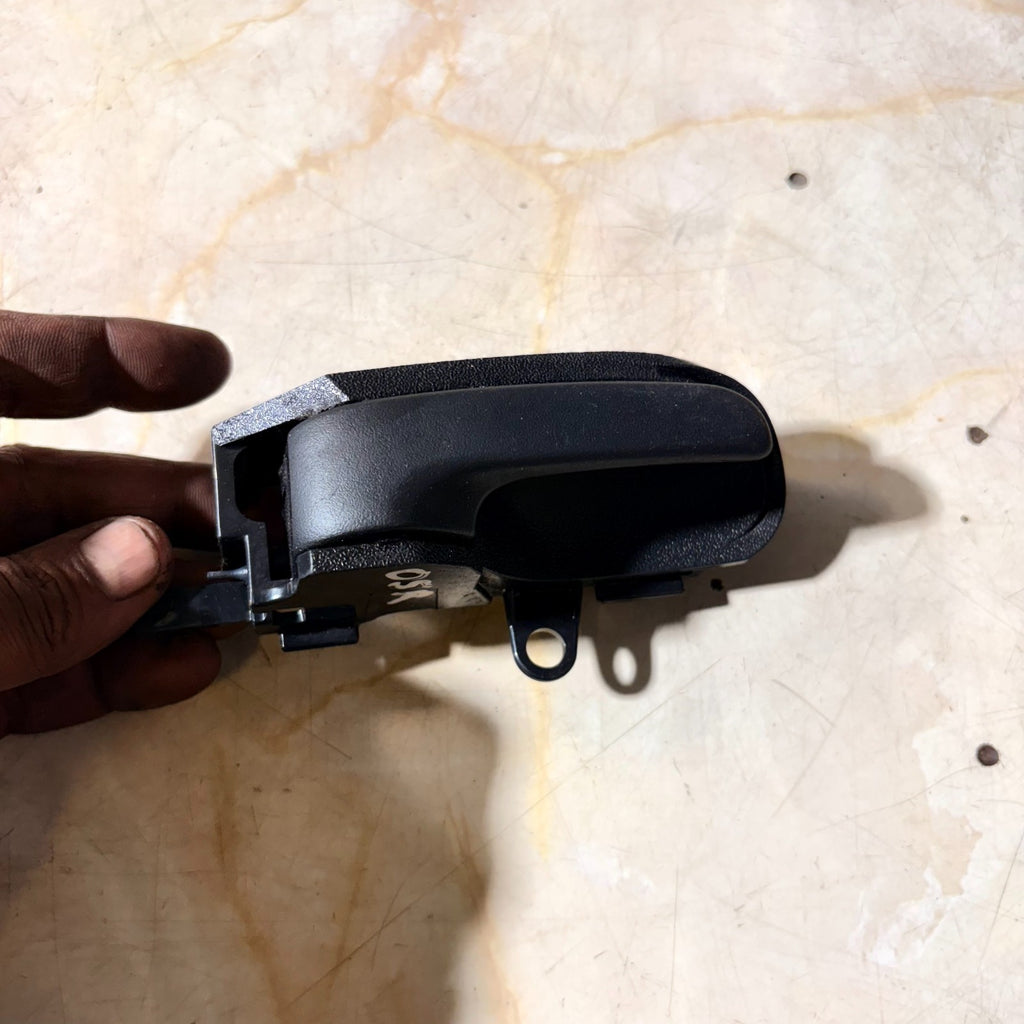 Toyota Aygo MK1 5DR 2012-2014 OSR Right Rear Interior Door Handle 69205-0D060
