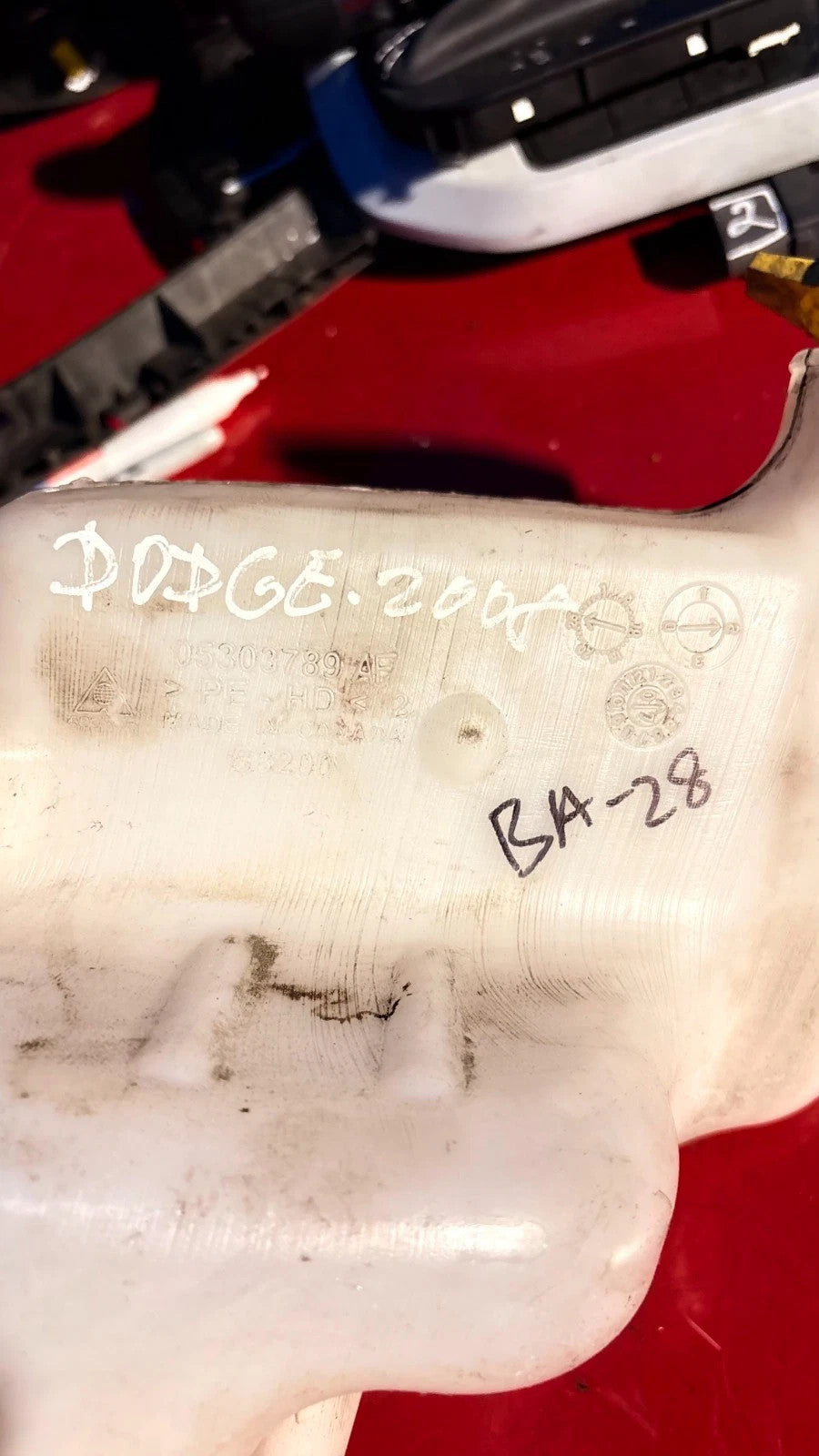 Jeep Compass/Patriot 07-17 Dodge Caliber 07-12 Washer Bottle Tank 05303789AF