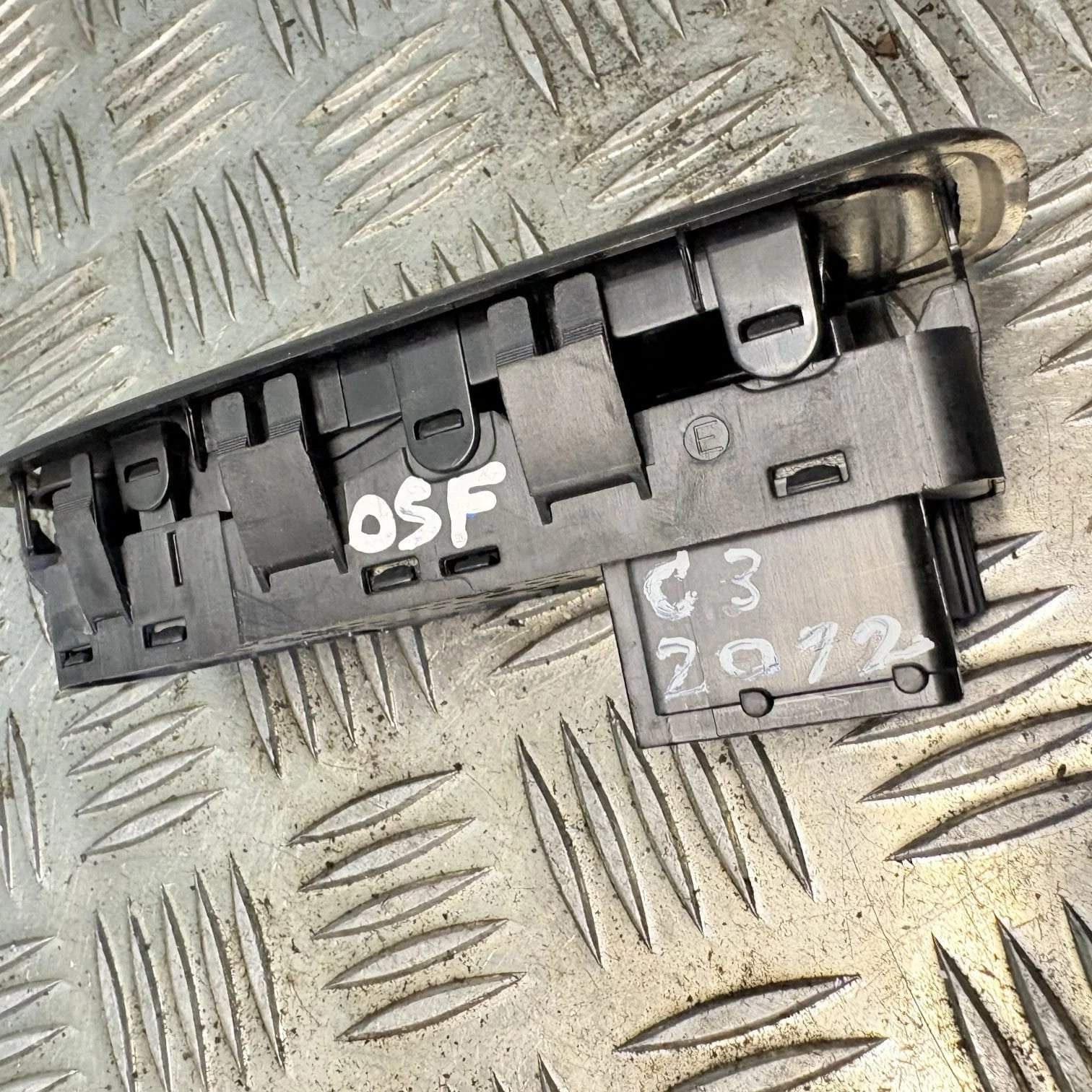 Citroen C3 2009-2016 Front Right RHD Driver Window Mirror Switch 96637529XT