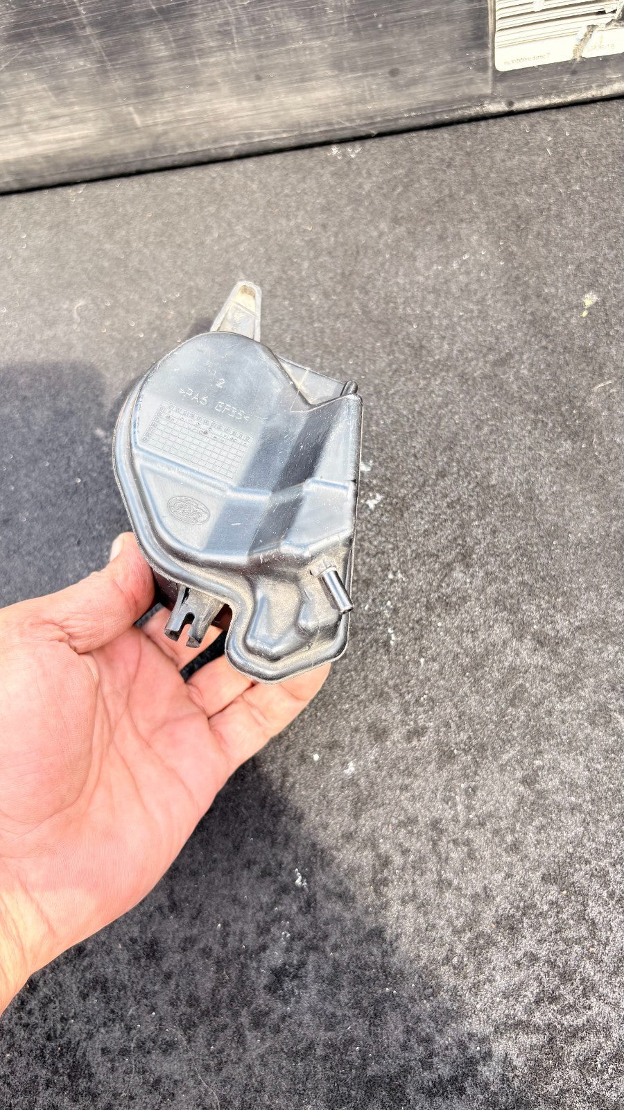 Mazda 3 BK 1.6 MZ-CD Diesel Vacuum Reservoir Tank Canister 2004-2009 109HP