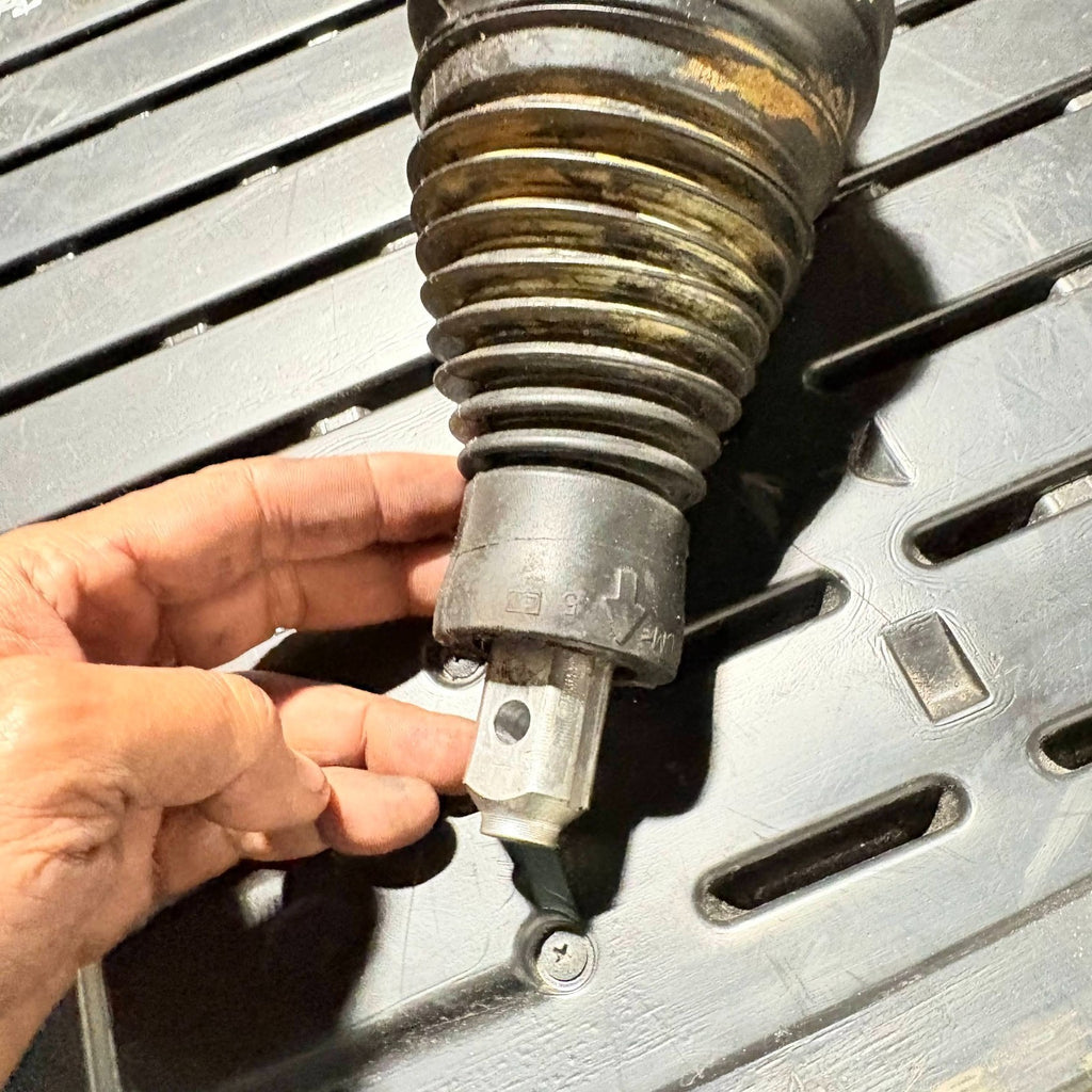 MERCEDES 2007 STEERING COLUMN JOINT SHAFT A2044600096