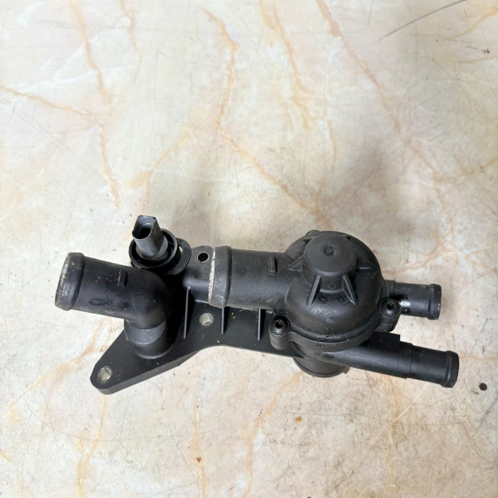 2006 SKODA FABIA THERMOSTAT HOUSING 03C 121 111 B