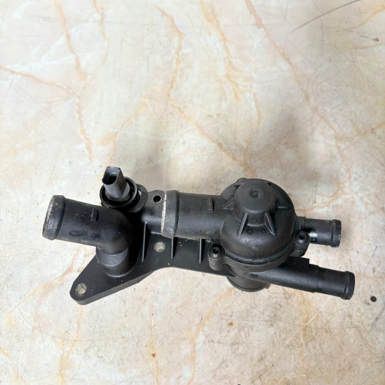 2006 SKODA FABIA THERMOSTAT HOUSING 03C 121 111 B