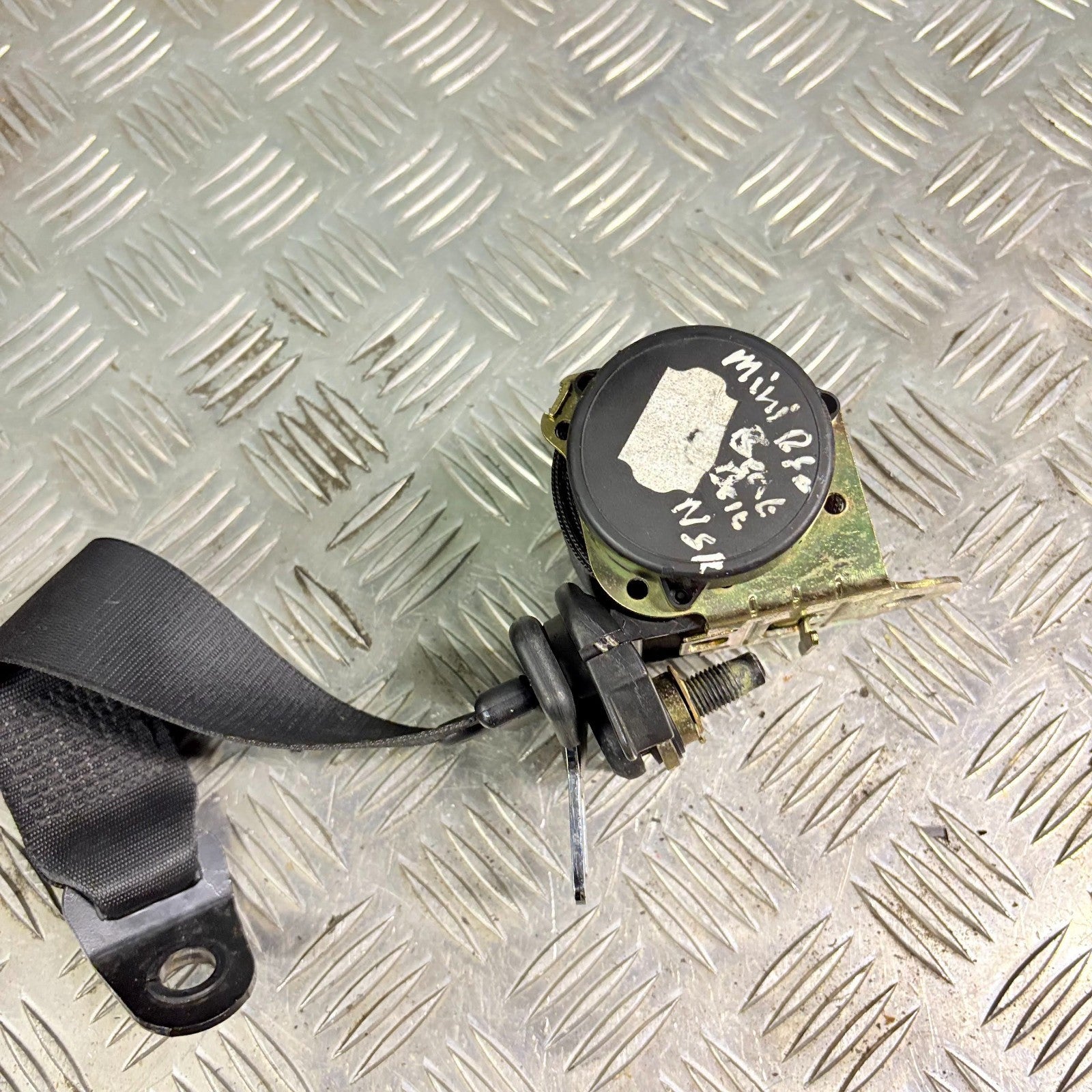 Bmw Mini Left Passenger N/S Rear Seat Belt 0430048