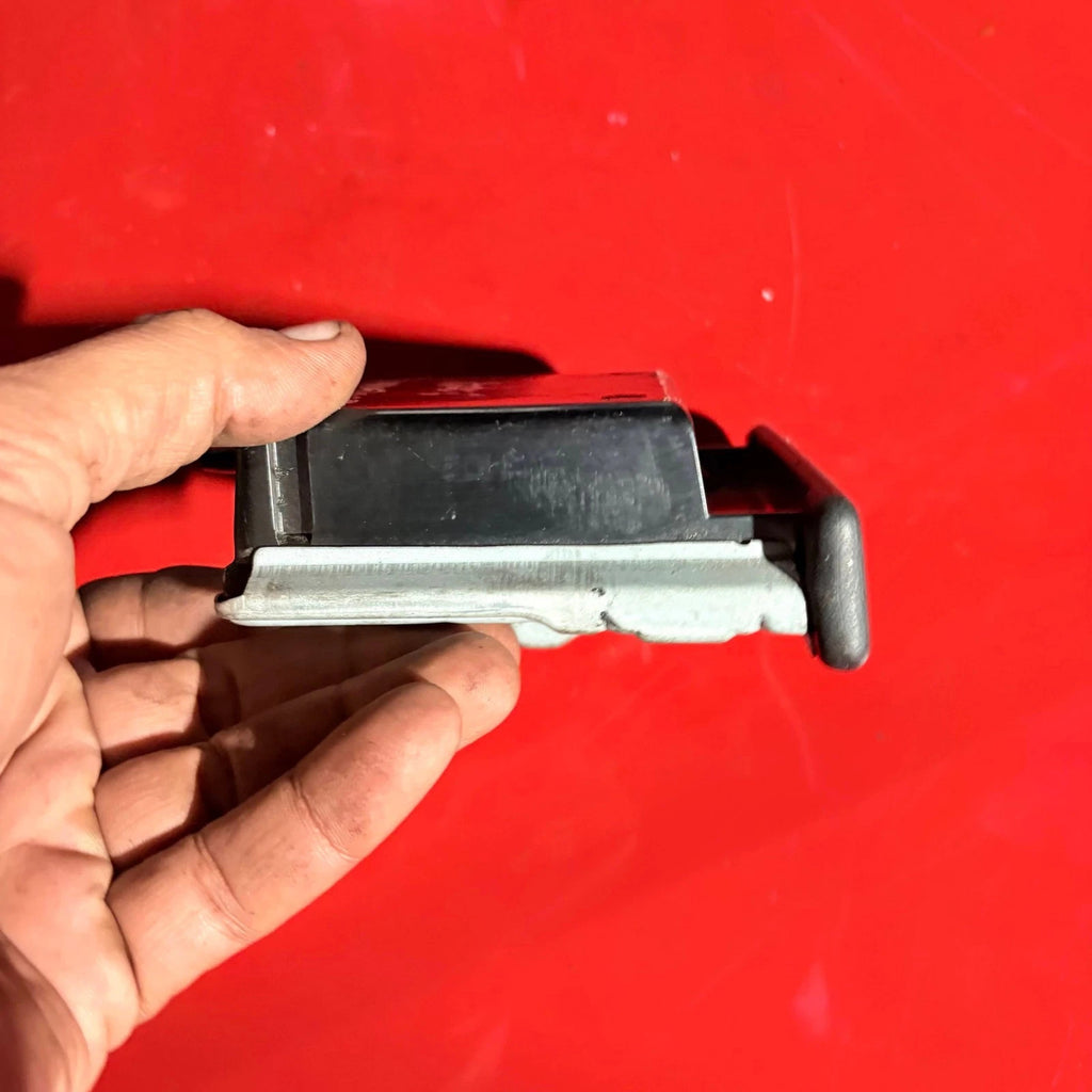 1999-2006 MITSUBISHI SHOGUN AUTO FUSE BOX COVER