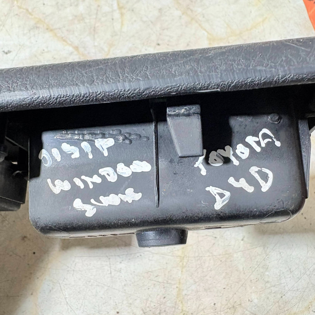 TOYOTA D4D FRONT DRIVER SIDE WINDOW CONTROL SWITCH