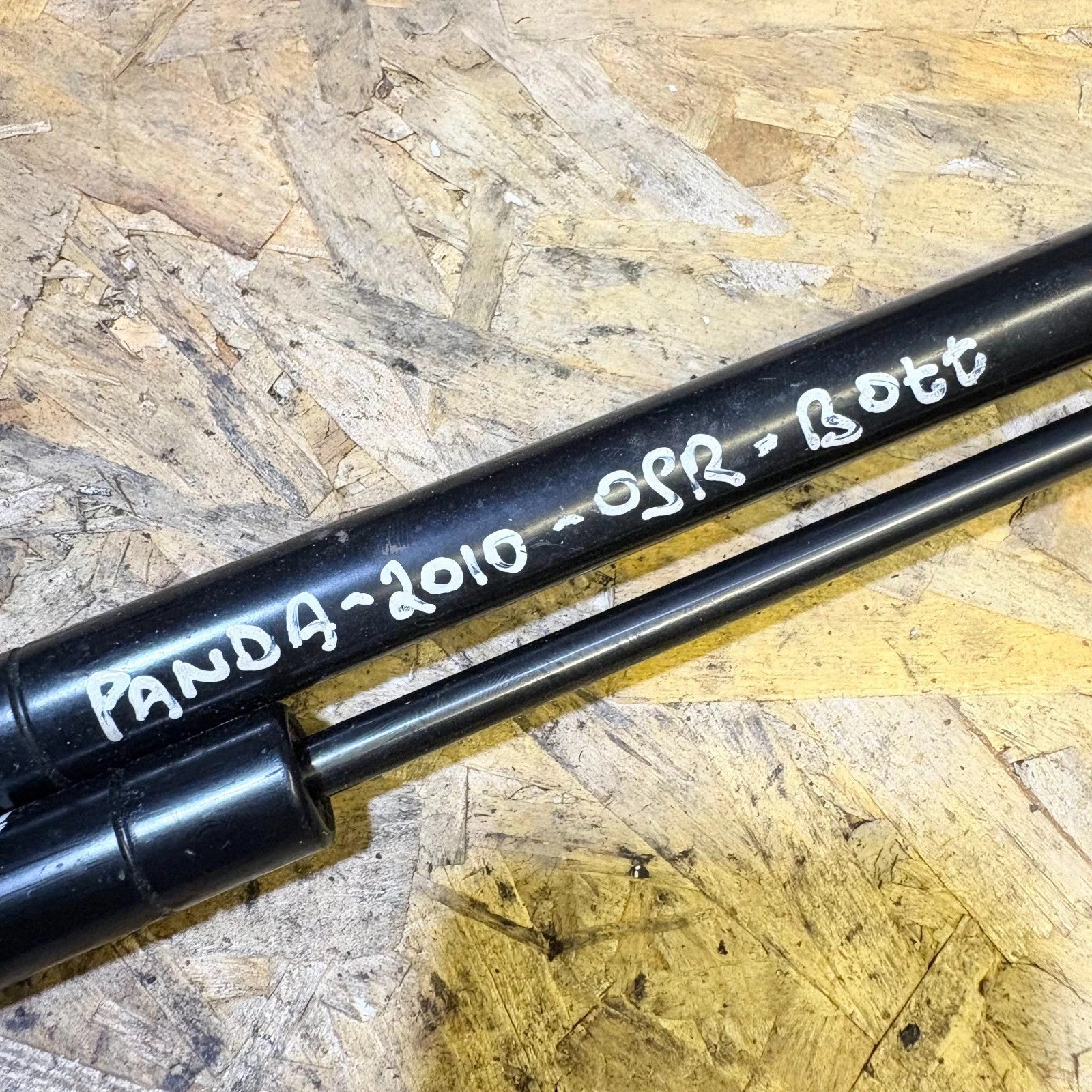 FIAT PANDA 04-11 REAR TAILGATE BOOT STRUTS RIGHT & LEFT