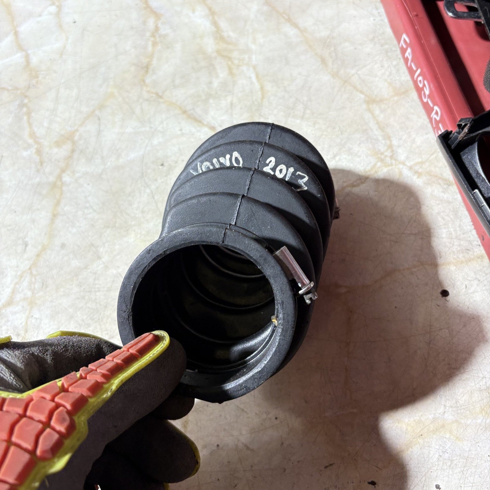 Volvo Turbo Inlet Air Intake Hose Pipe 2013-Rubber Coupler Bellows