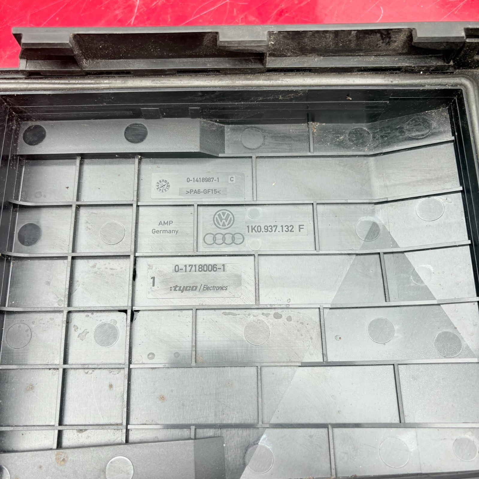 2004 Volkswagen Golf GTi Fuse Box Cover 1K0.937.132F