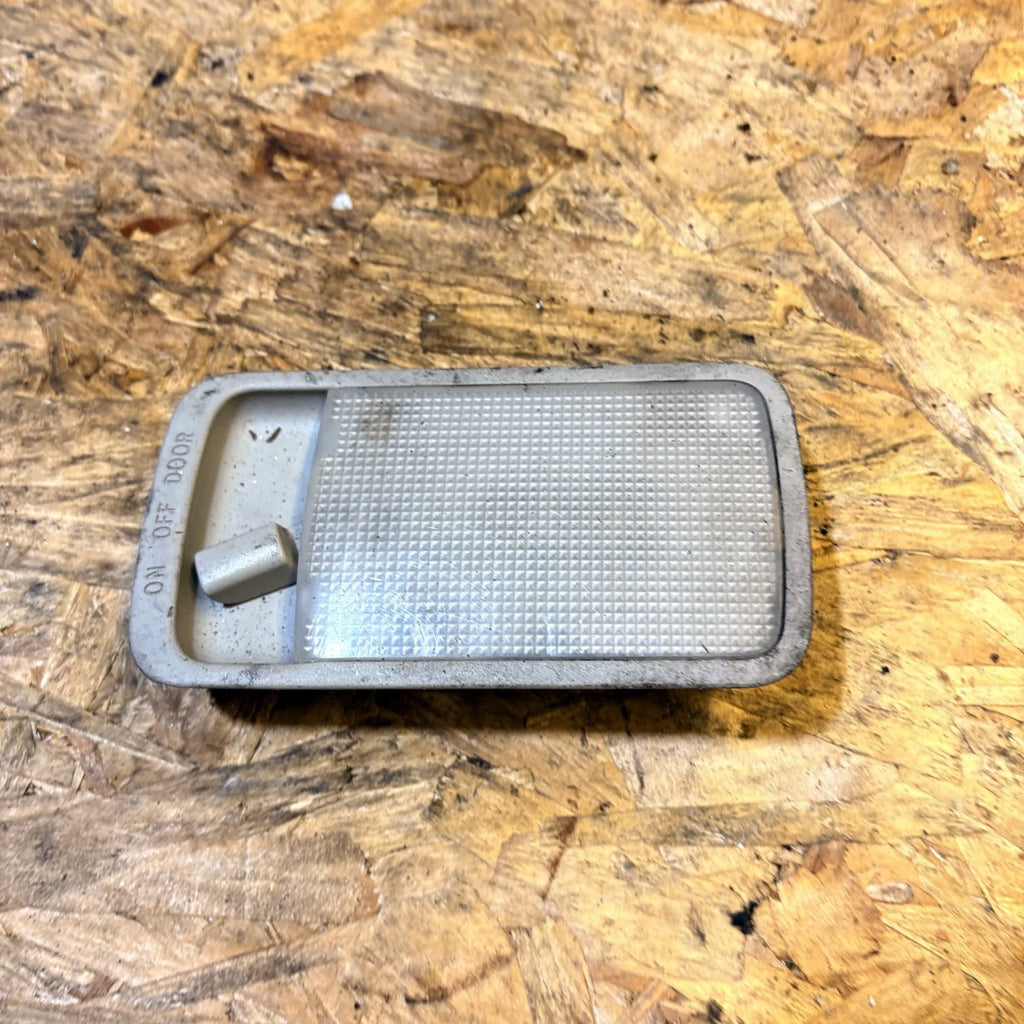 NISSAN LEAF REAR ROOF READING COURTESY LIGHT 26410EL00A MK1 2004