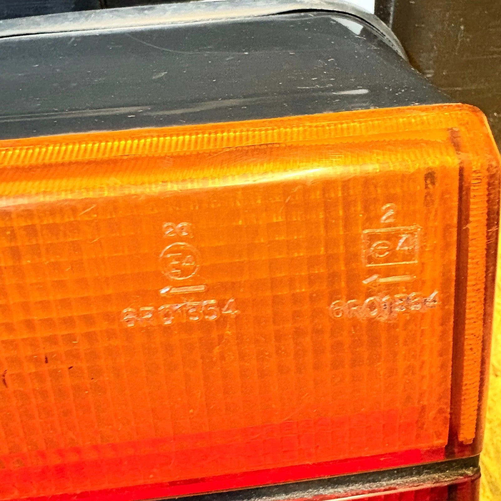 1988-1993 HYUNDAI SONATA REAR RIGHT SIDE TAIL LIGHT