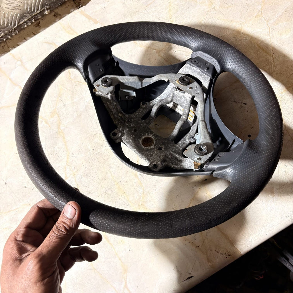Mitsubishi Colt Z2 Z3 & Smart Forfour Steering Wheel MR977533 6027645D