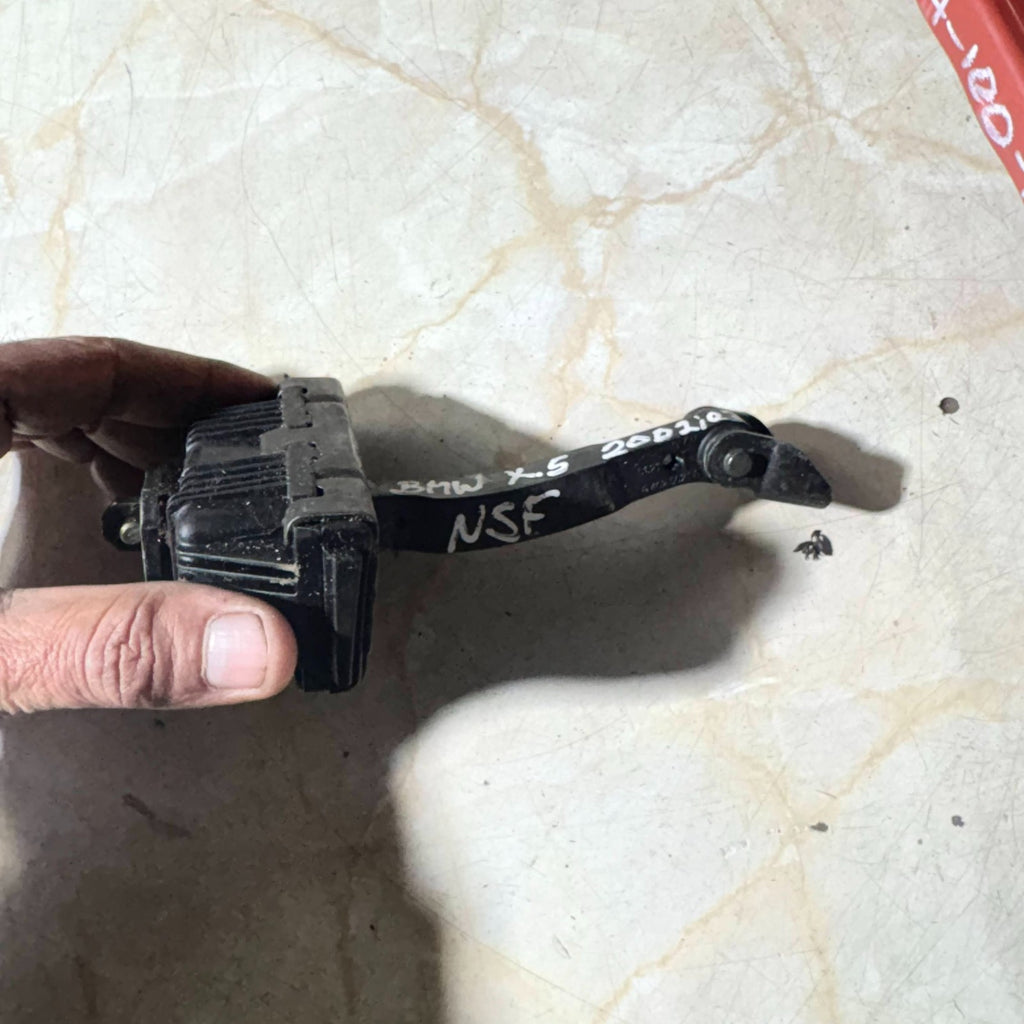 Bmw X5 2002 Front Door Left Passenger Side Brake Stop Check Strap