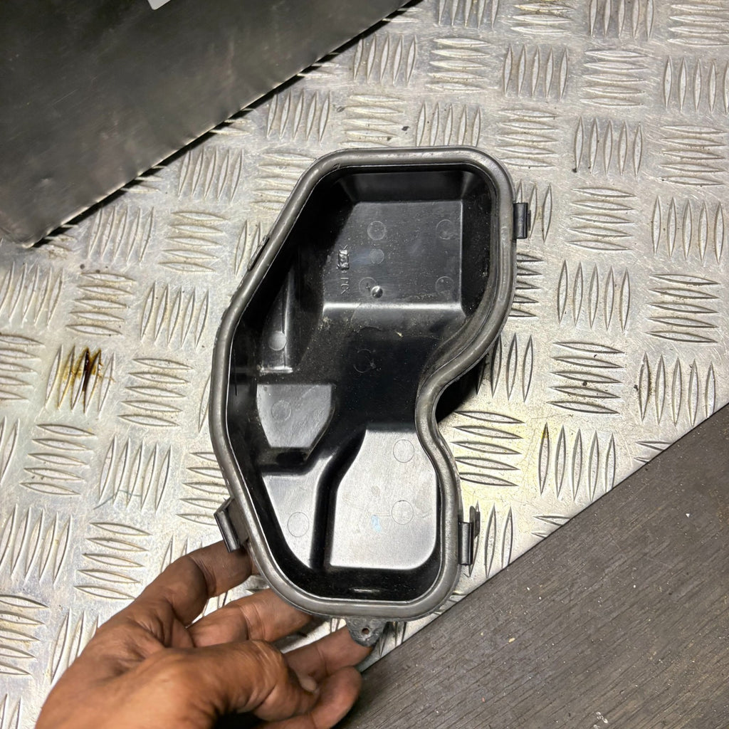 Ford Focus 2007 Headlight Screw Clip Bulb Cover Pass Headlamp 4M5113K060-??