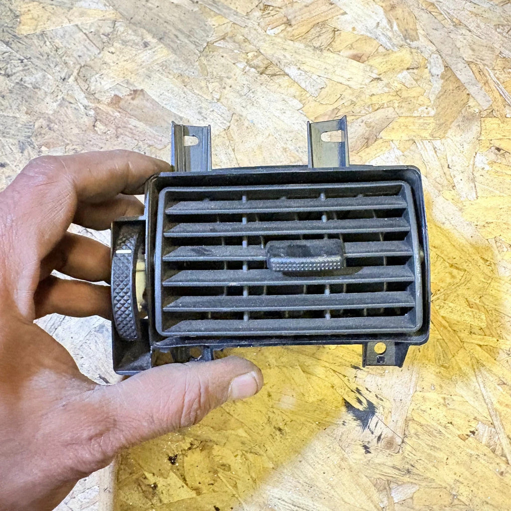 Ford Transit Connect Tourneo Connect Mk1 2002-2012 Centre Dash Vent 2T1H19893AD