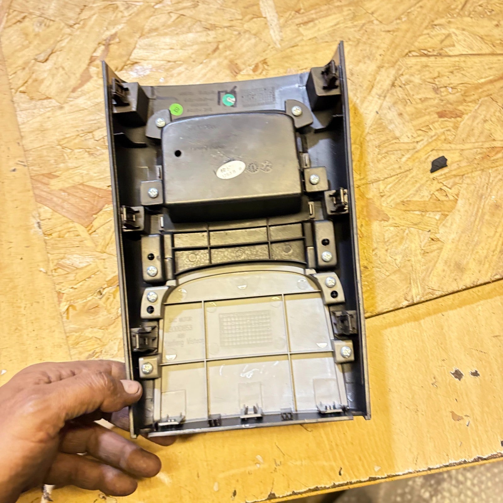2012 MG Centre Console Trim SAIC MOTOR 30001850