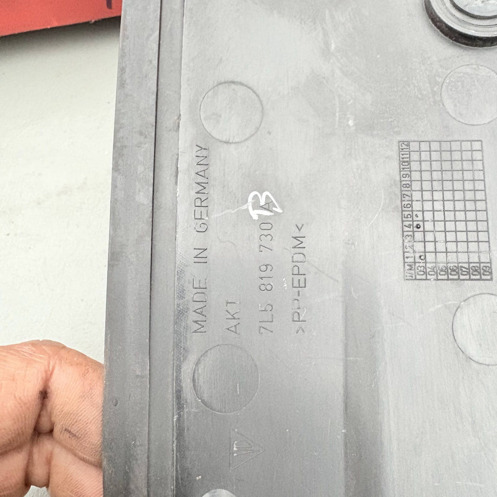 Porsche Cayenne 955 957 9PA 2002-2010 Engine Bay Scuttle Cover RHS 7L5819730B