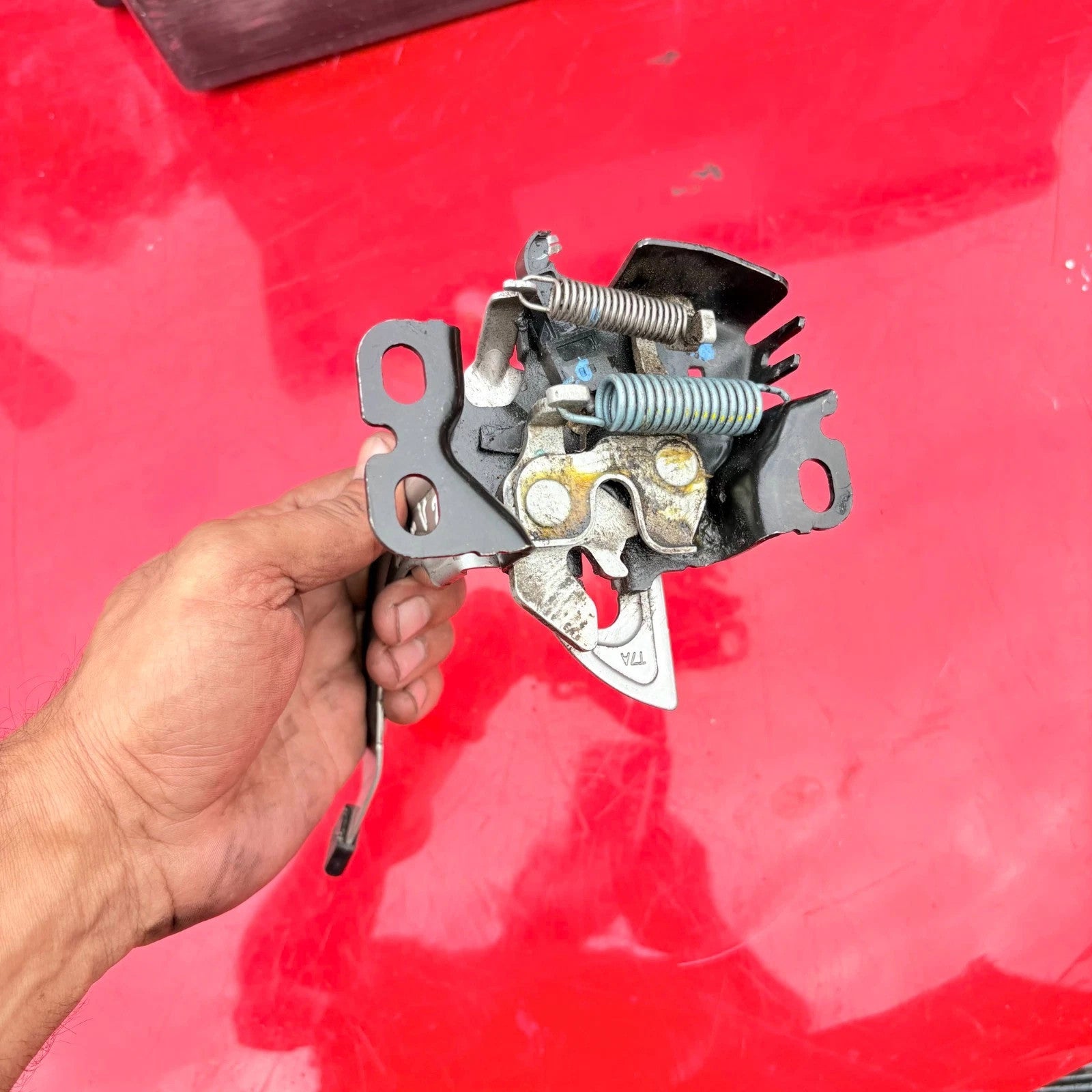 Honda HR-V 2016-2022 Bonnet Hood Latch Lock Catch Assembly 74120-T8K-G02