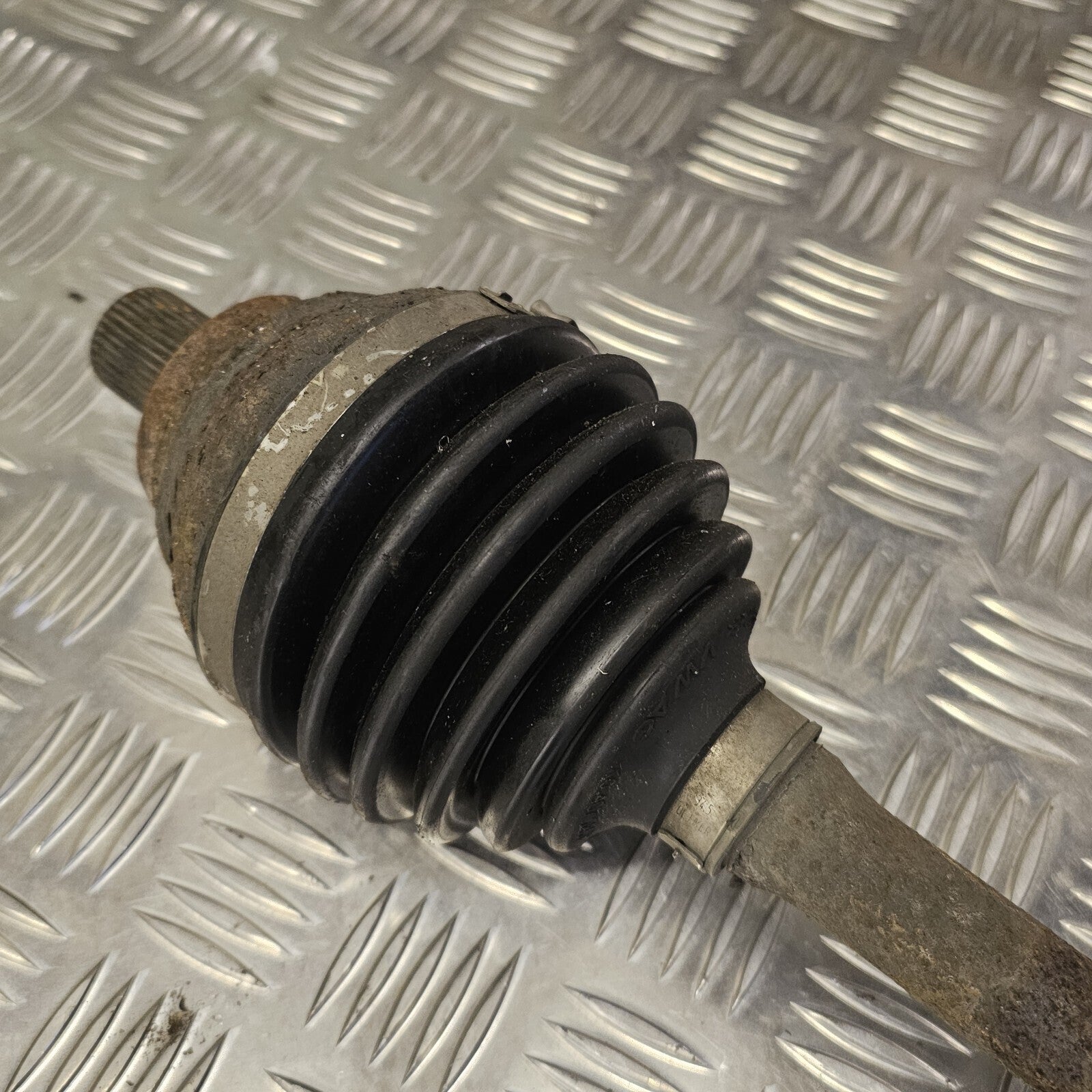 VOLKSWAGEN PASSAT DRIVESHAFT FRONT LEFT PASSENGER SIDE 1.5 AUTO AUTOMATIC 15-23