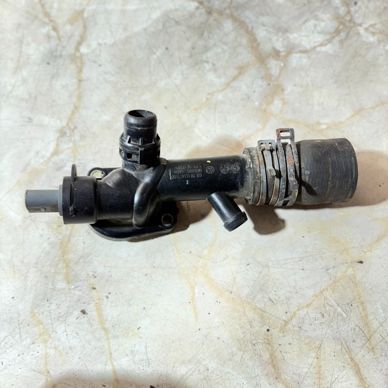 11-14 AUDI VW SKODA THERMOSTAT HOUSING With PIPE 03L121132AC