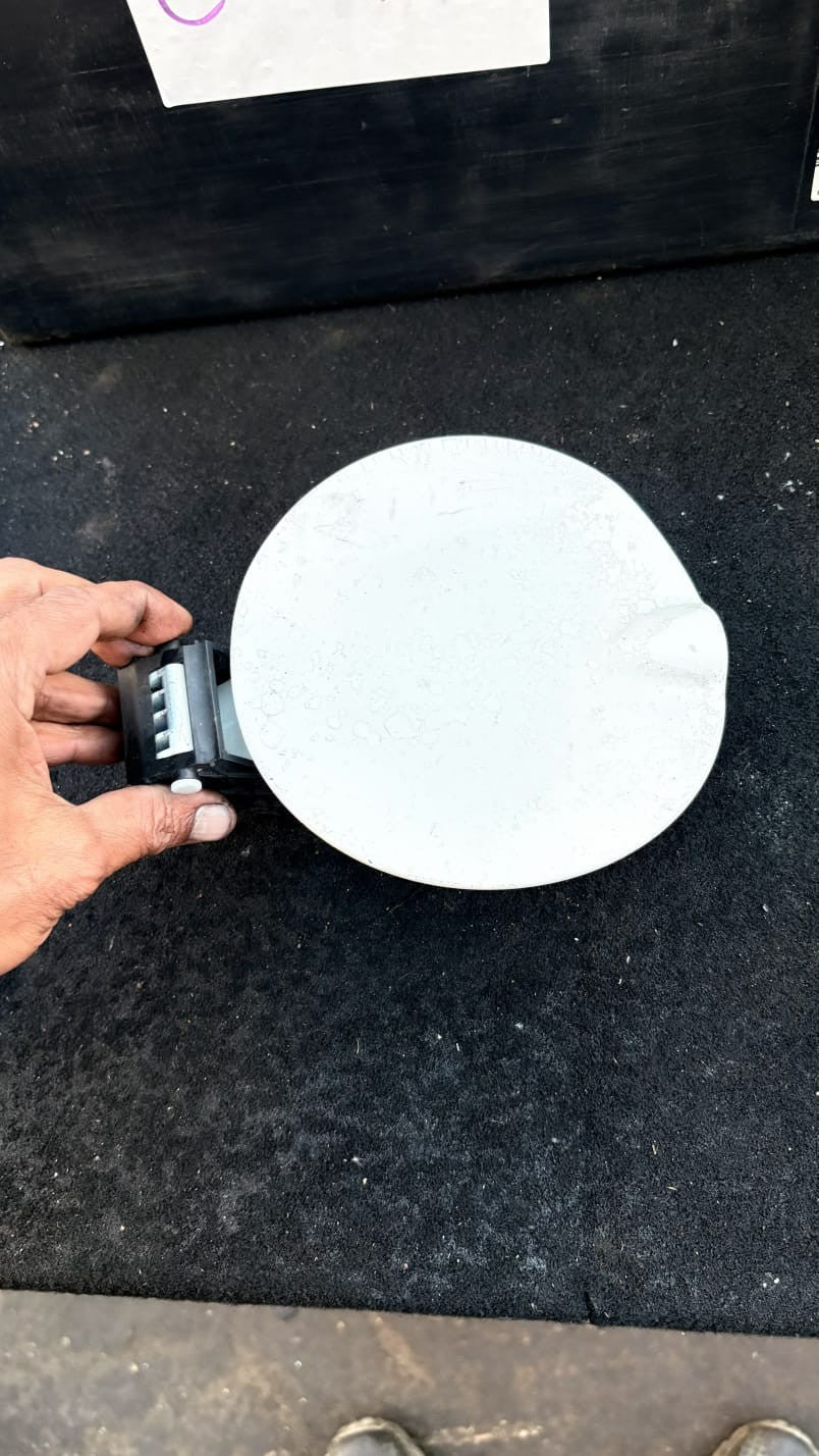 PEUGEOT 108 (C1, Aygo 2010) White Fuel Filler Flap (NO Cap) 175622254428