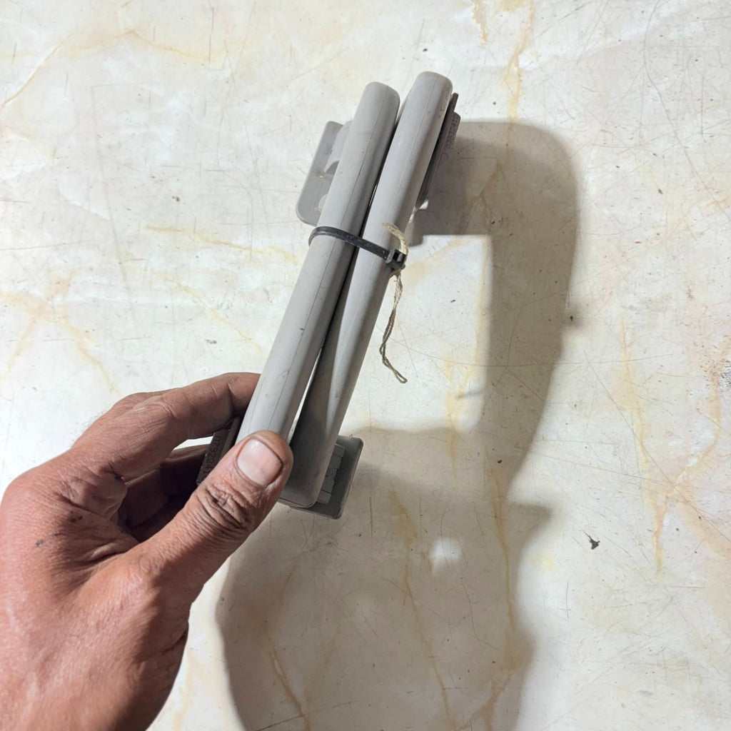 BMW E60 E61 E90 E91 REAR INTERIOR GRAB HANDLES LEFT RIGHT 9143529 9143530