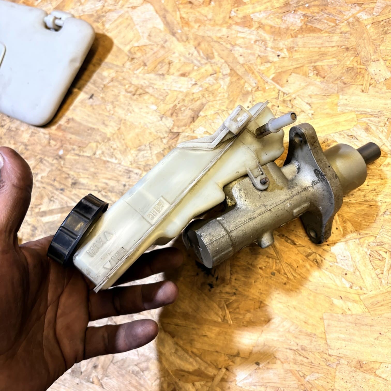 FORD KUGA BRAKE MASTER CYLINDER MK1 033508-91031
