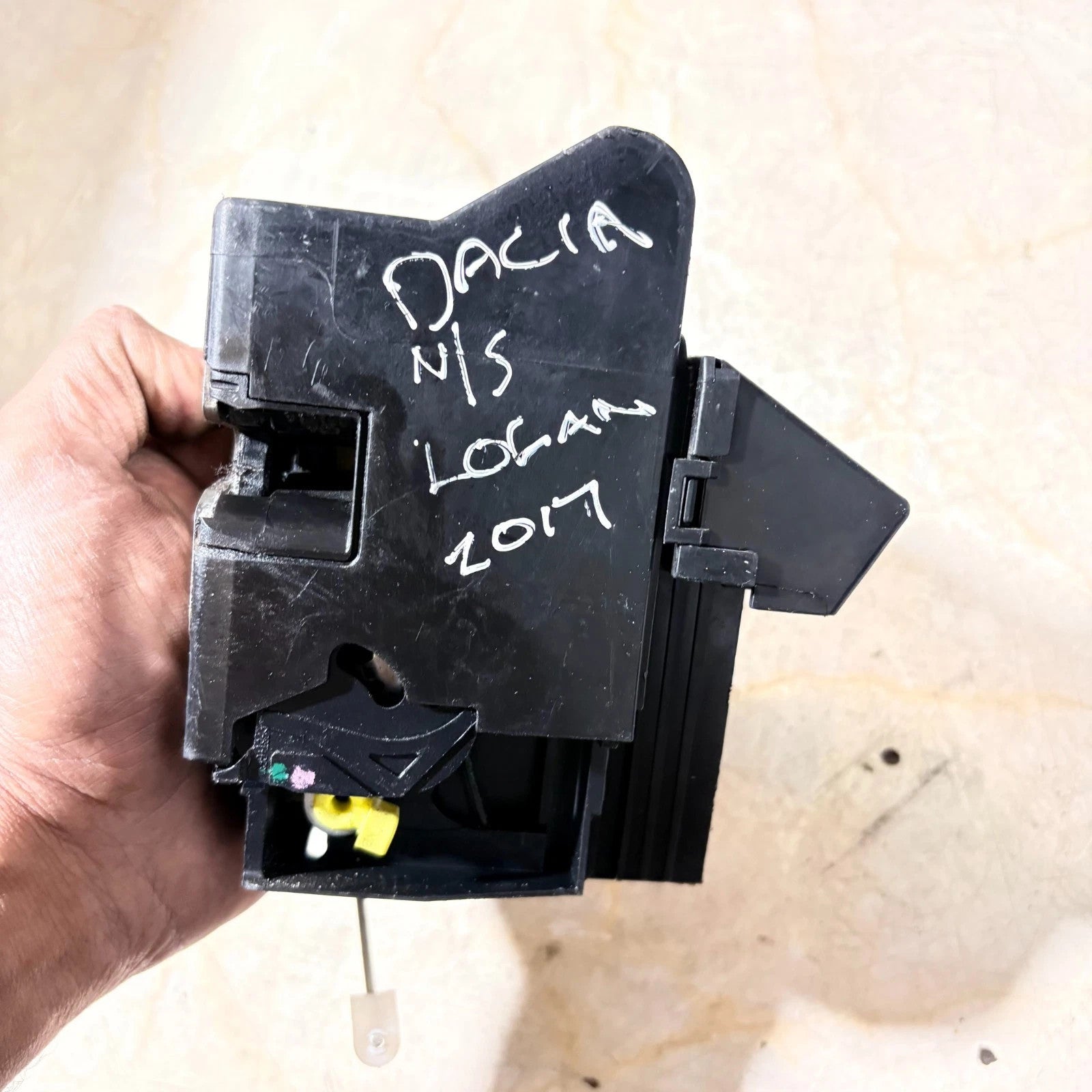 DACIA LOGAN DOOR LOCK FRONT LEFT 805031017RE 2014-2019
