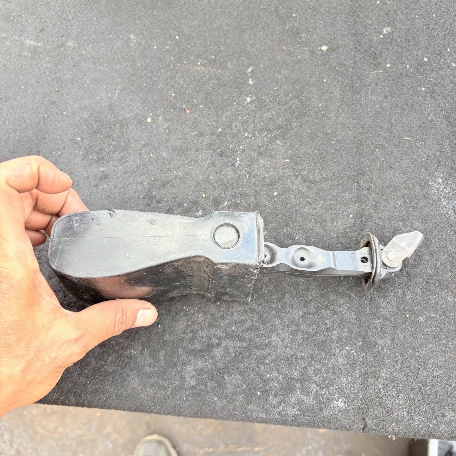 SKODA FABIA PASSENGER SIDE LEFT Front NSF CHECK STRAP 2009 GENUINE OEM