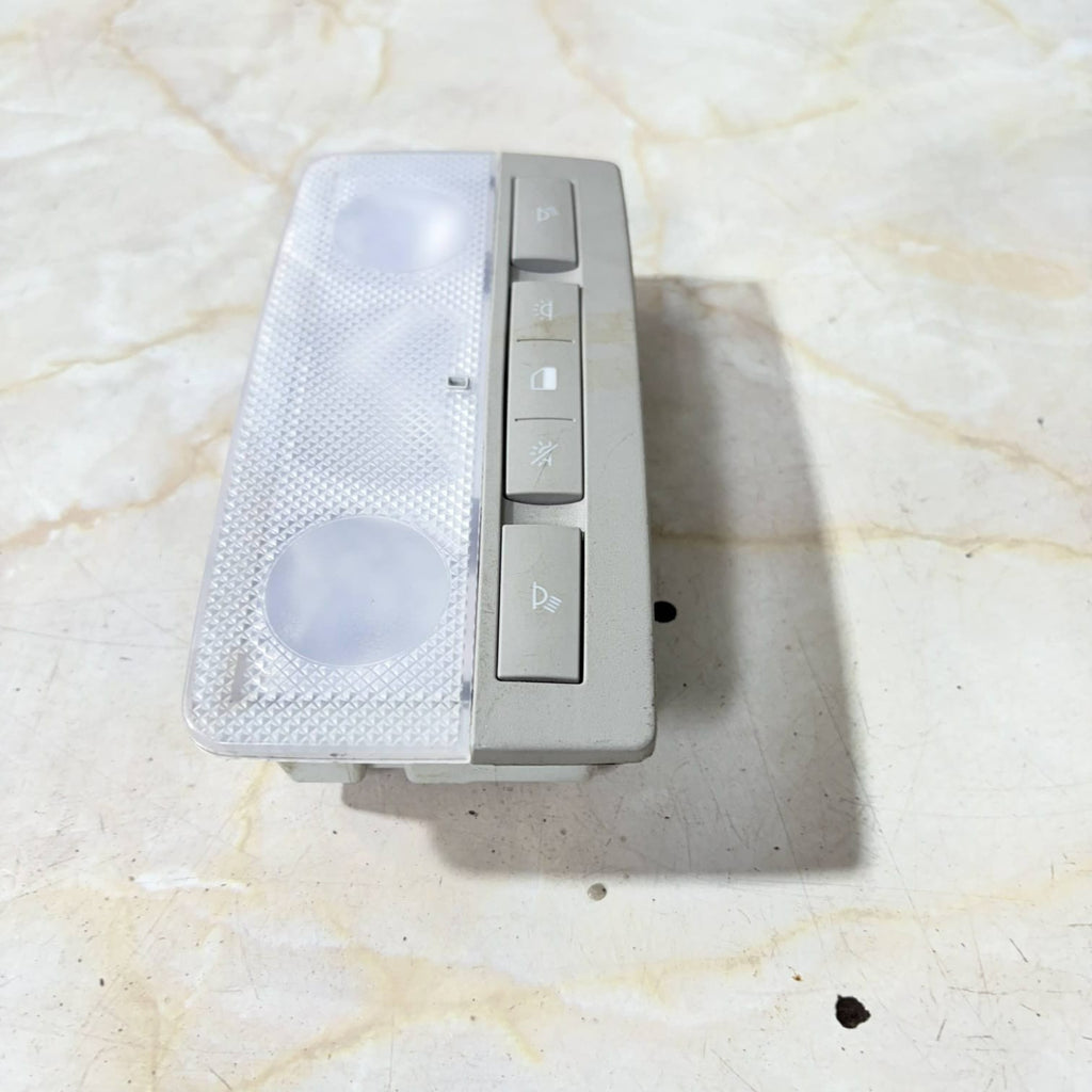 Vauxhall Astra J Front Interior Roof Light Courtesy 316627975 2010