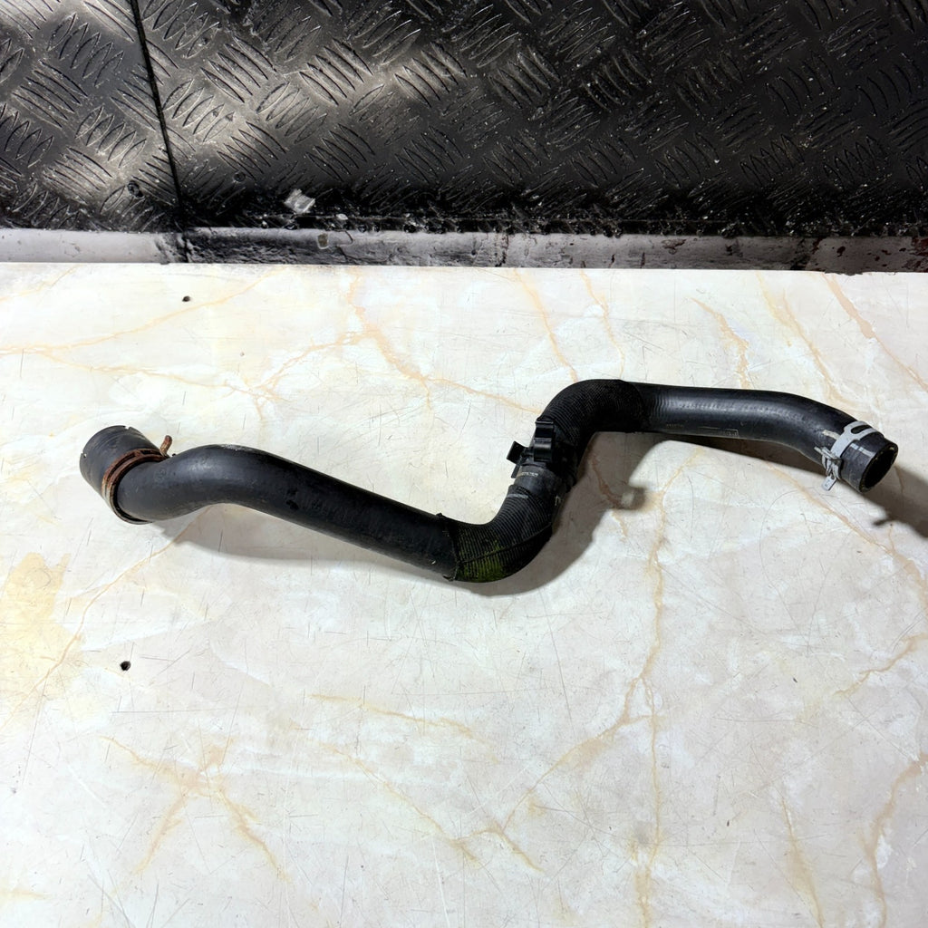 FORD FIESTA MK7 08-17 1.6 TDCI RADIATOR BOTTOM LOWER COOLANT HOSE PIPE 8V61-8286